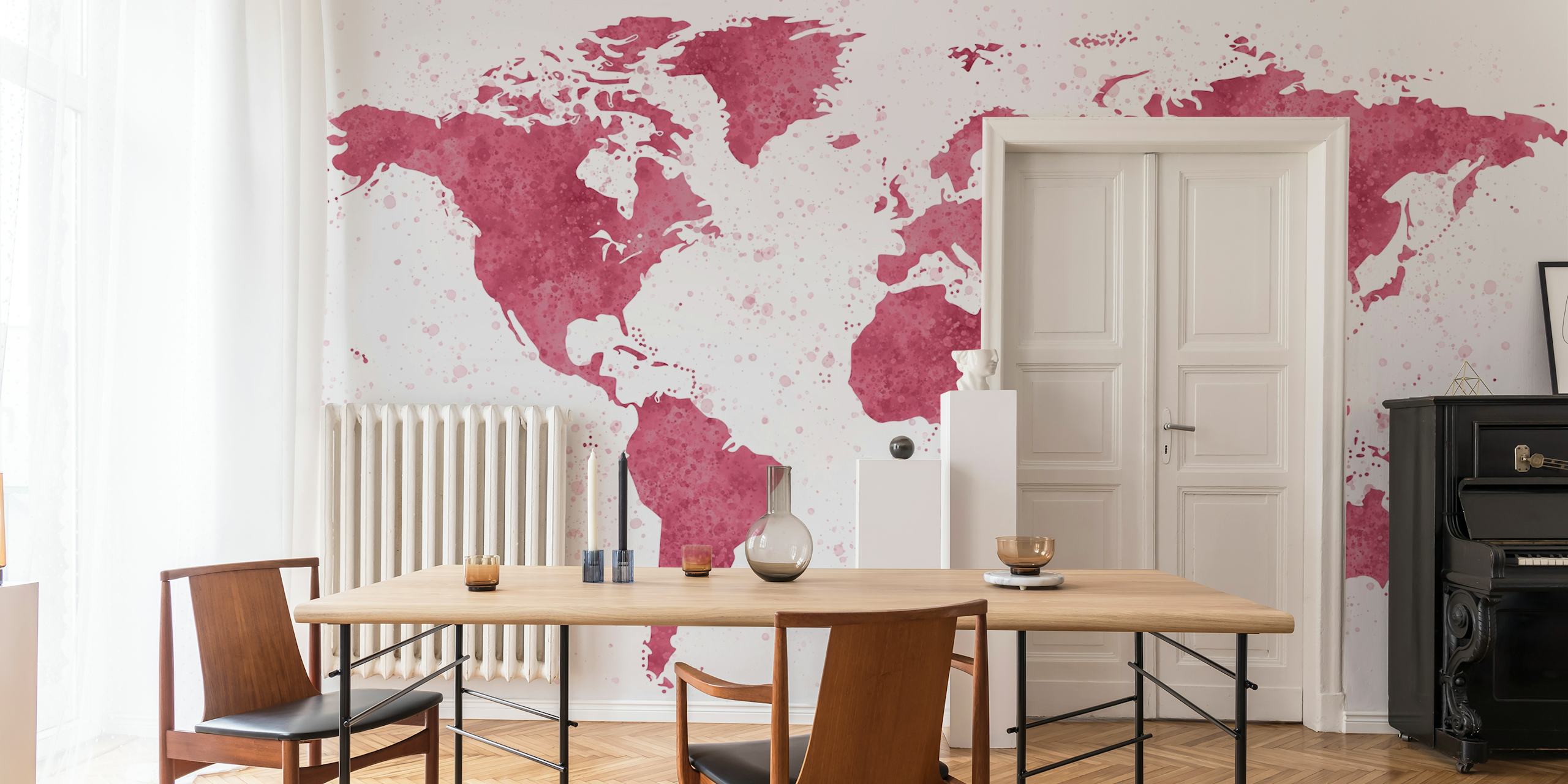 Burgundy world map mural in een kamer