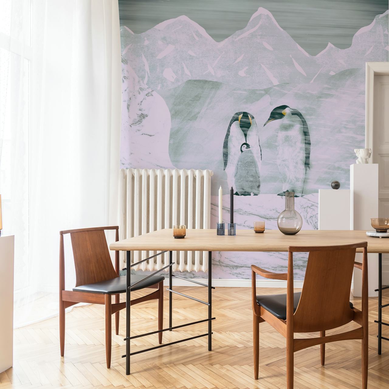 Penguin family tapet i et koselig rom