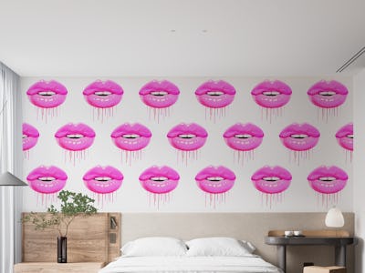 Pink lips pattern
