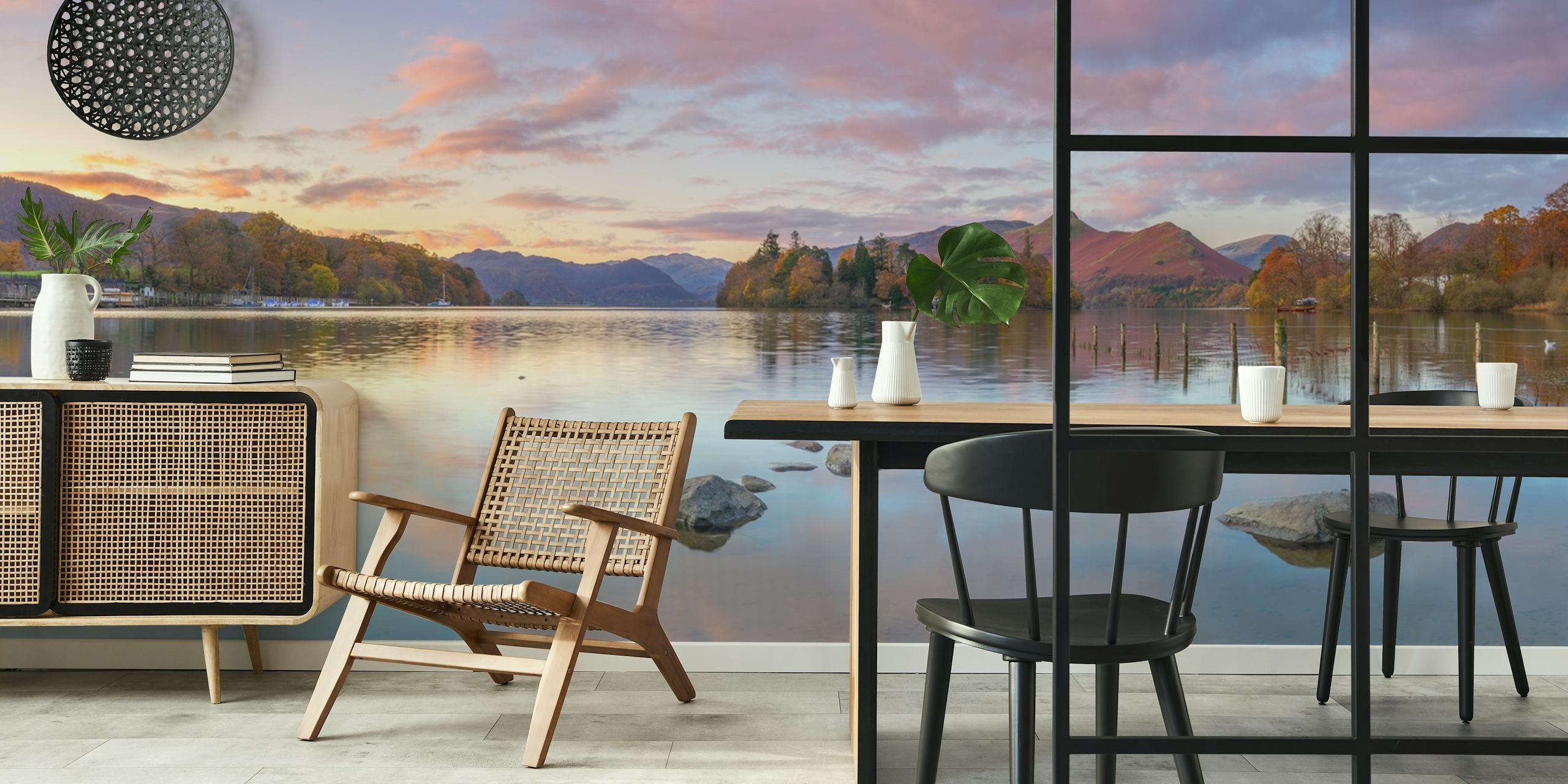Behang Lake surrounded by mountains in een kamer