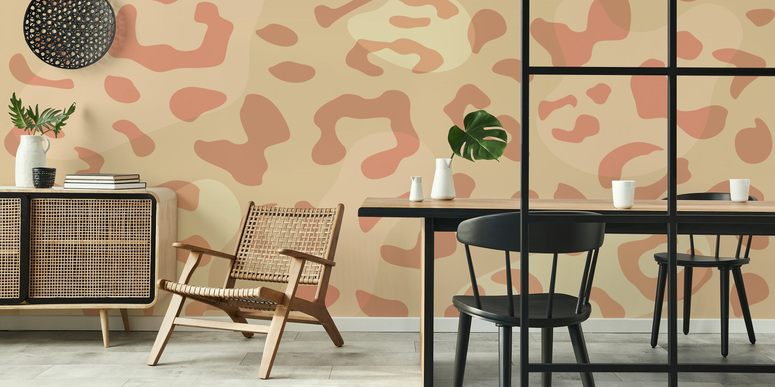 Earthy Abstract Panther Spots tapet i ett rum