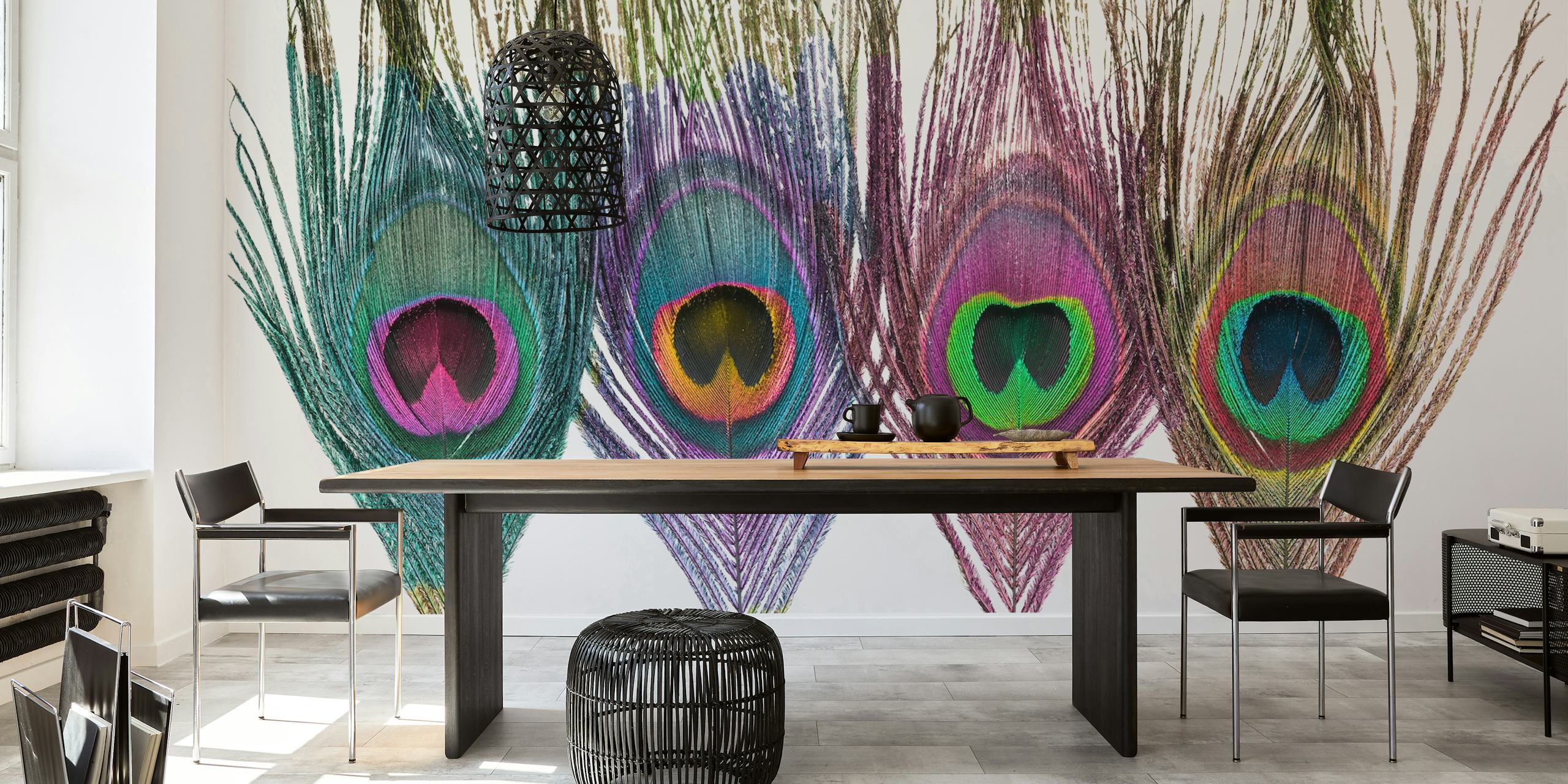 Ταπετσαρία Colorful Peacock Feather σε ένα δωμάτιο