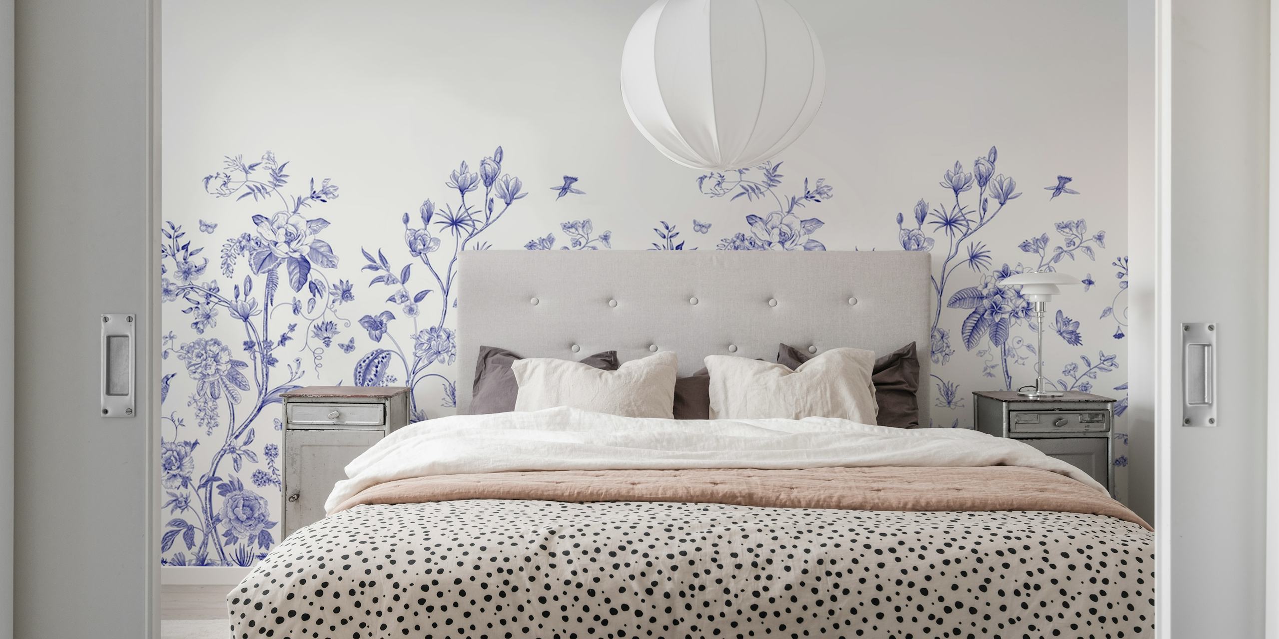 Elementi di design orientale e botanico nella carta da parati removibile Blue Chinoiserie