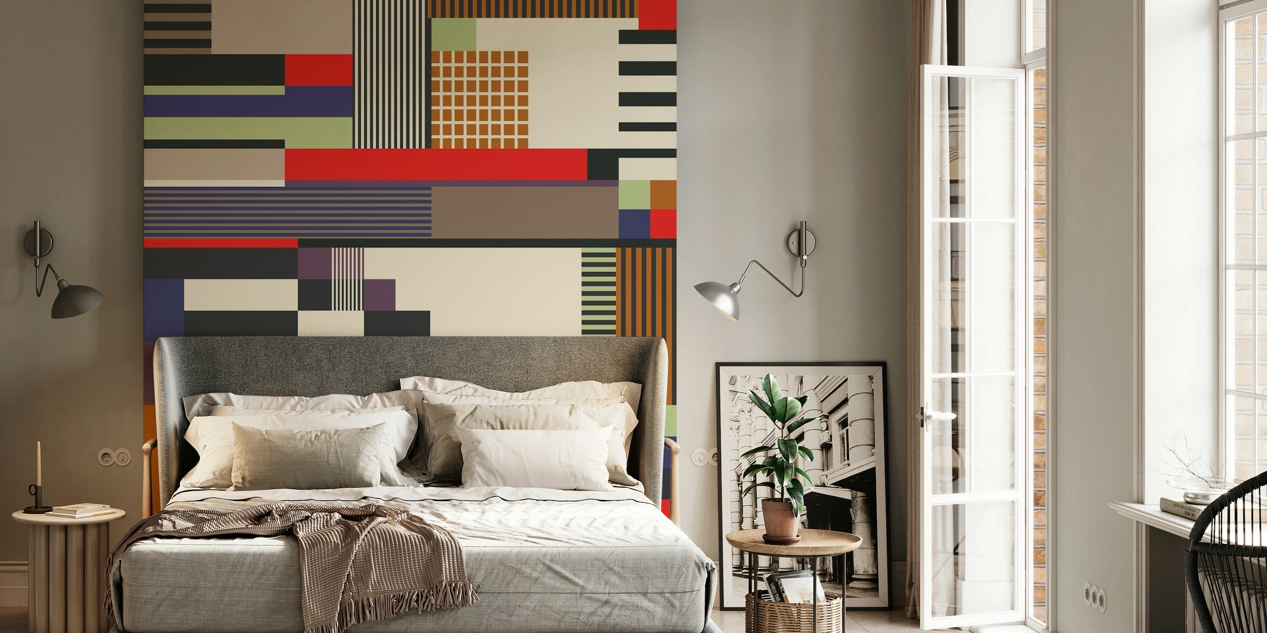 Abstrakti geometrinen kuviollinen seinämaalaus, jossa on sekoitus suorakulmioita ja viivoja eri väreissä