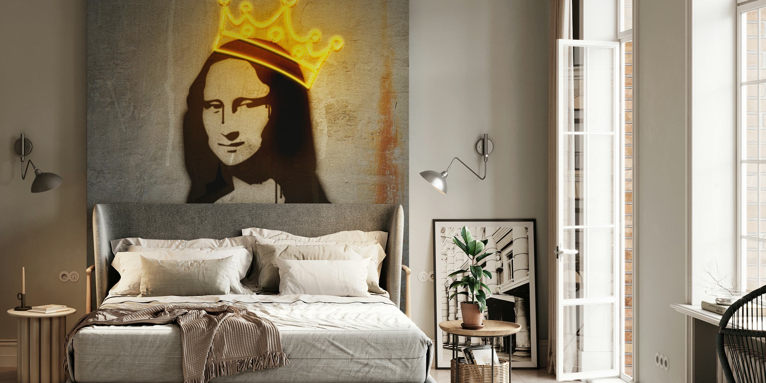 Monalisa con un murale con corona al neon