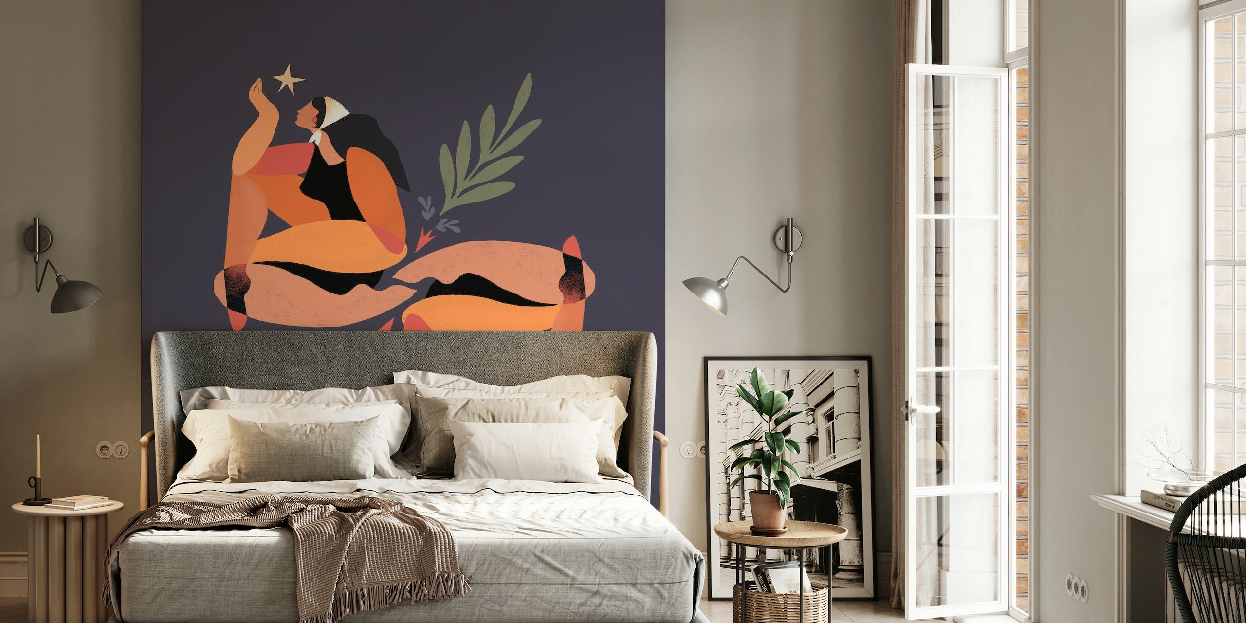 Mural abstracto de una mujer entrelazada con elementos botánicos en tonos tierra