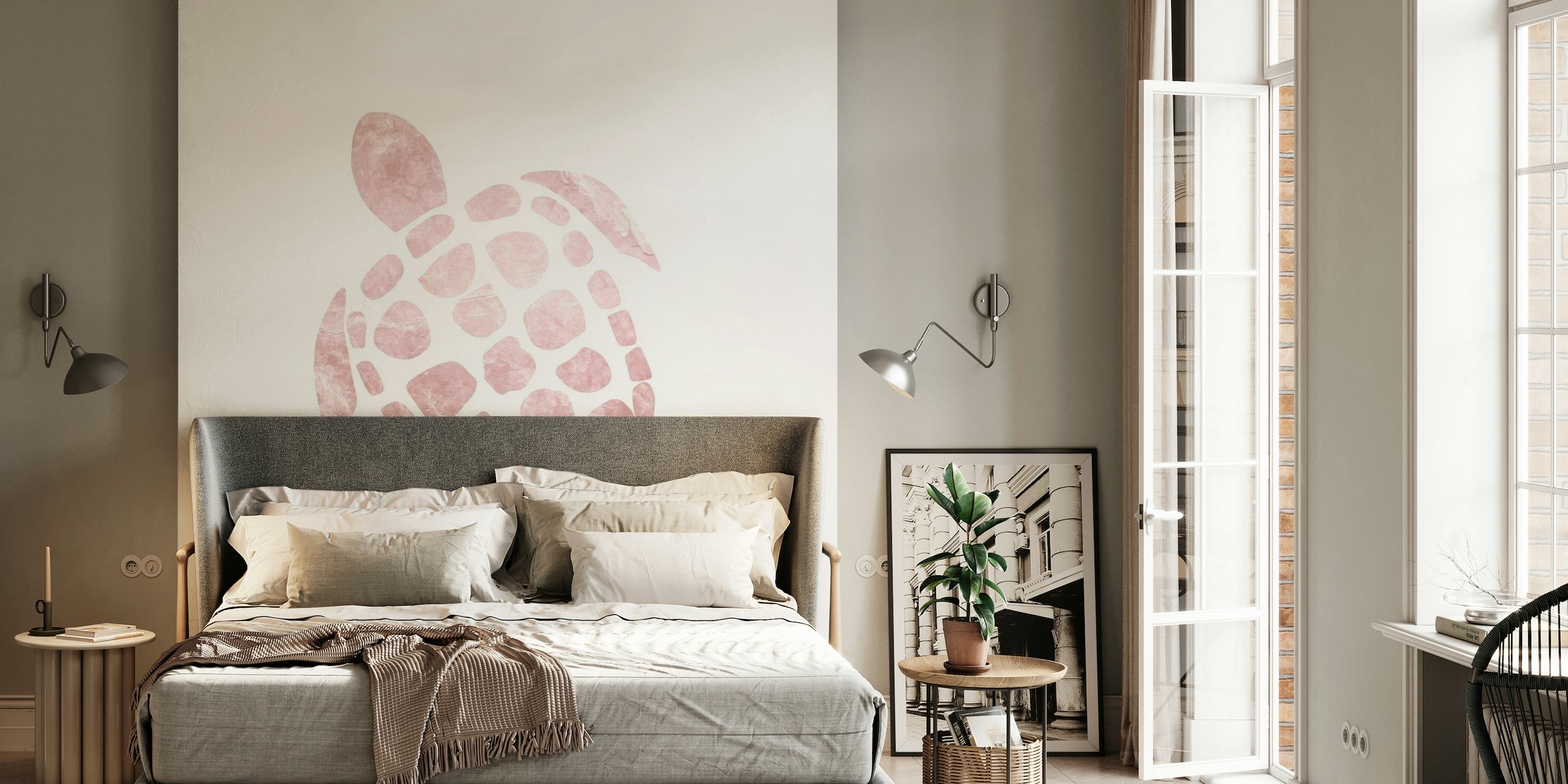 Minimalistická ilustrace nástěnné malby růžové mořské želvy na bílém pozadí, ideální pro klidnou domácí výzdobu