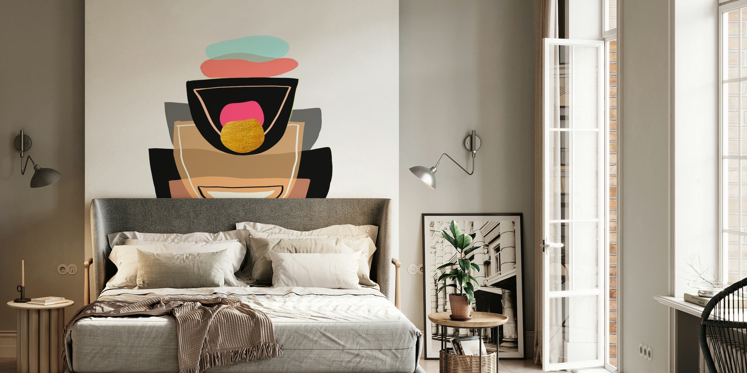 Muurschildering met abstracte geometrische vormen in pastel- en terracotta tinten