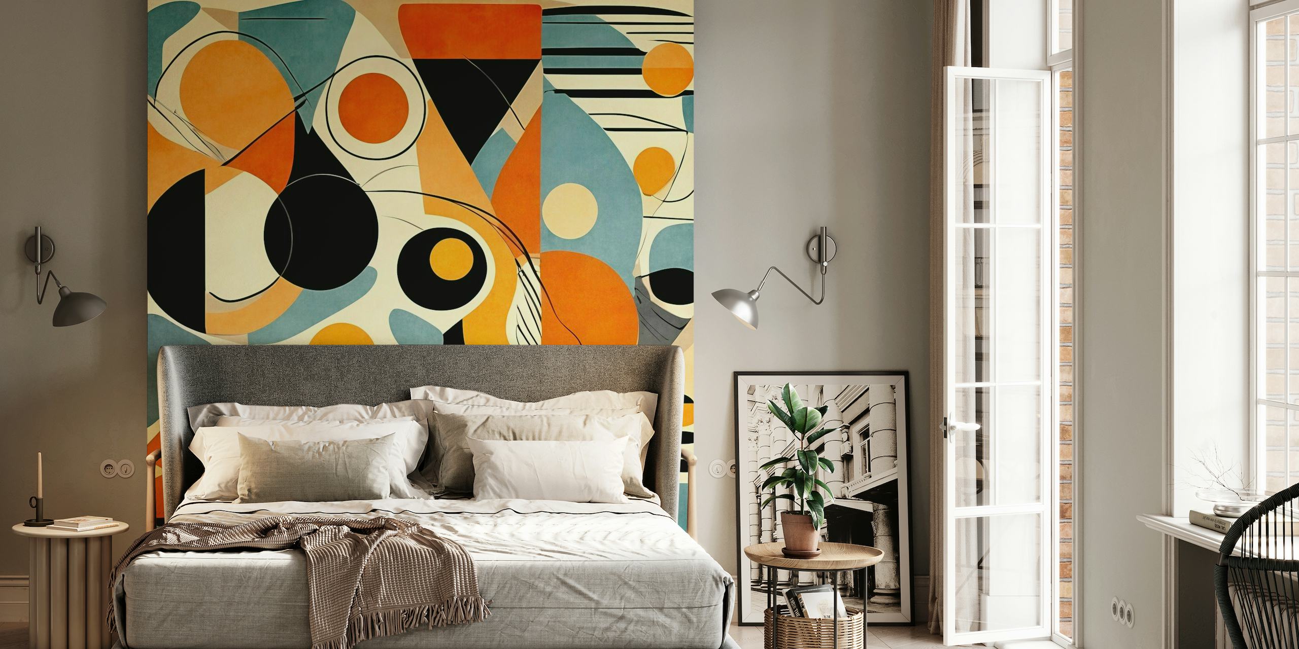 Abstrakt geometrisk vægmaleri med en blanding af orange, blå, sorte og cremefarver