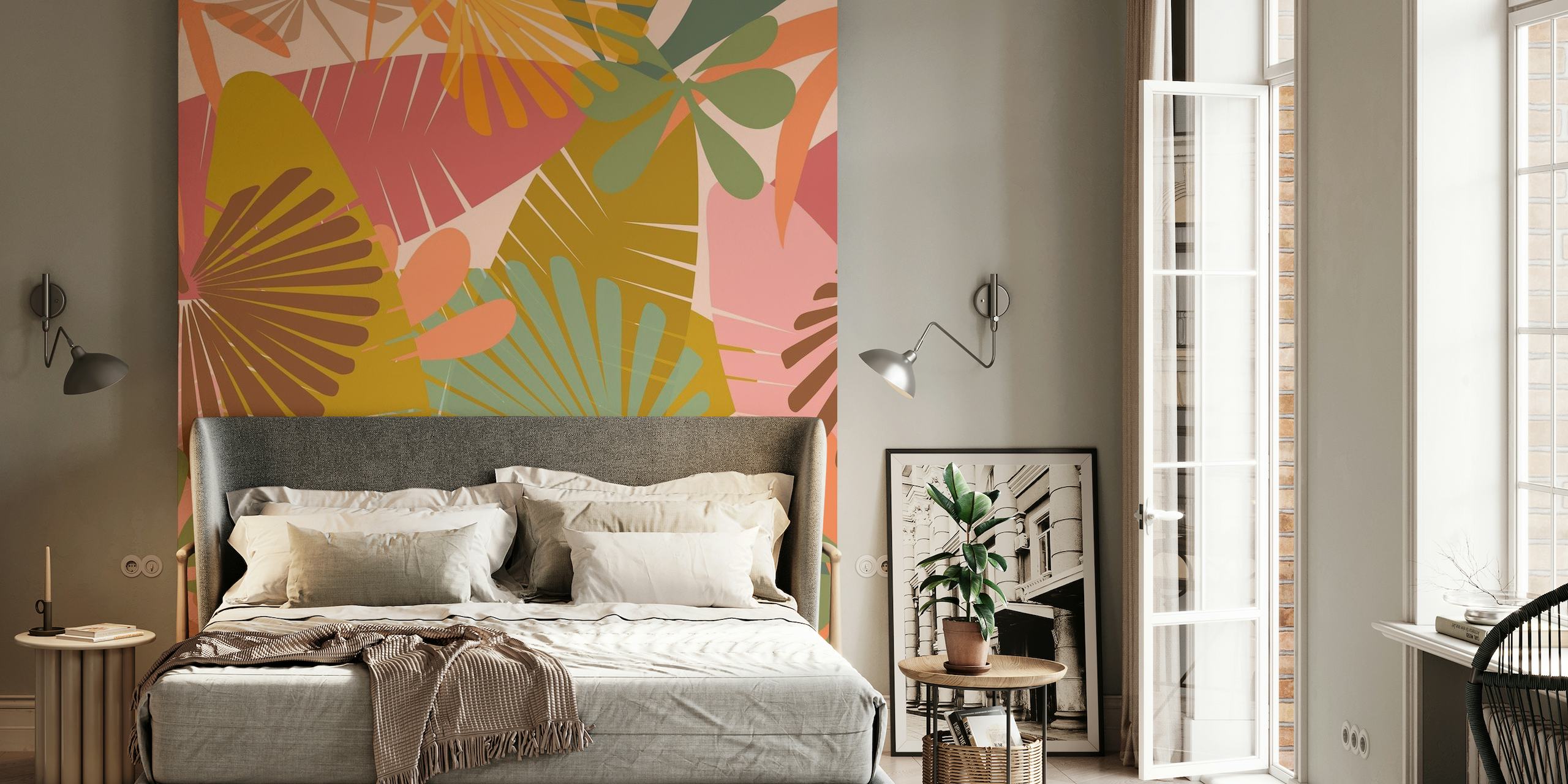 Papier peint mural abstrait à motif de feuilles tropicales dans des tons corail, ocre et vert