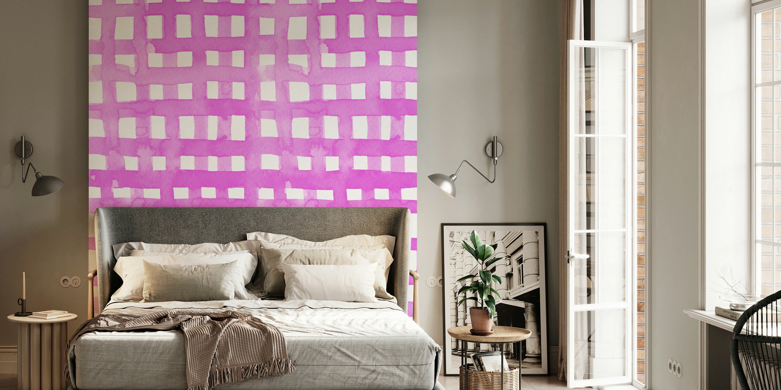 Watercolor pink grid wallpaper in een stijlvolle kamer