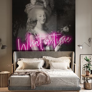 Marie Antoinette Neon II