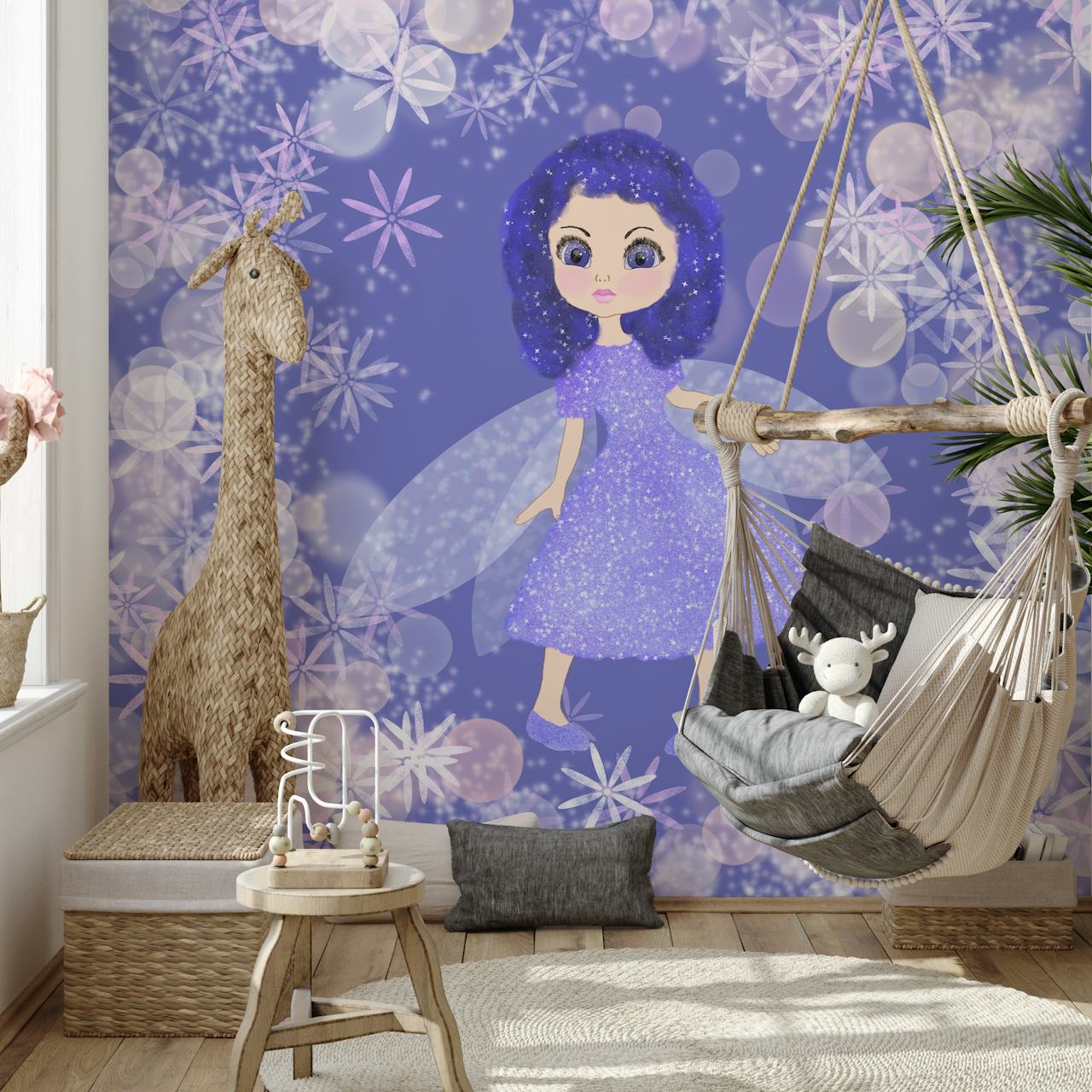 Purple Little Fairy 2 veggmaleri med en sjarmerende fe omgitt av snøflak og kuler på en lilla bakgrunn.