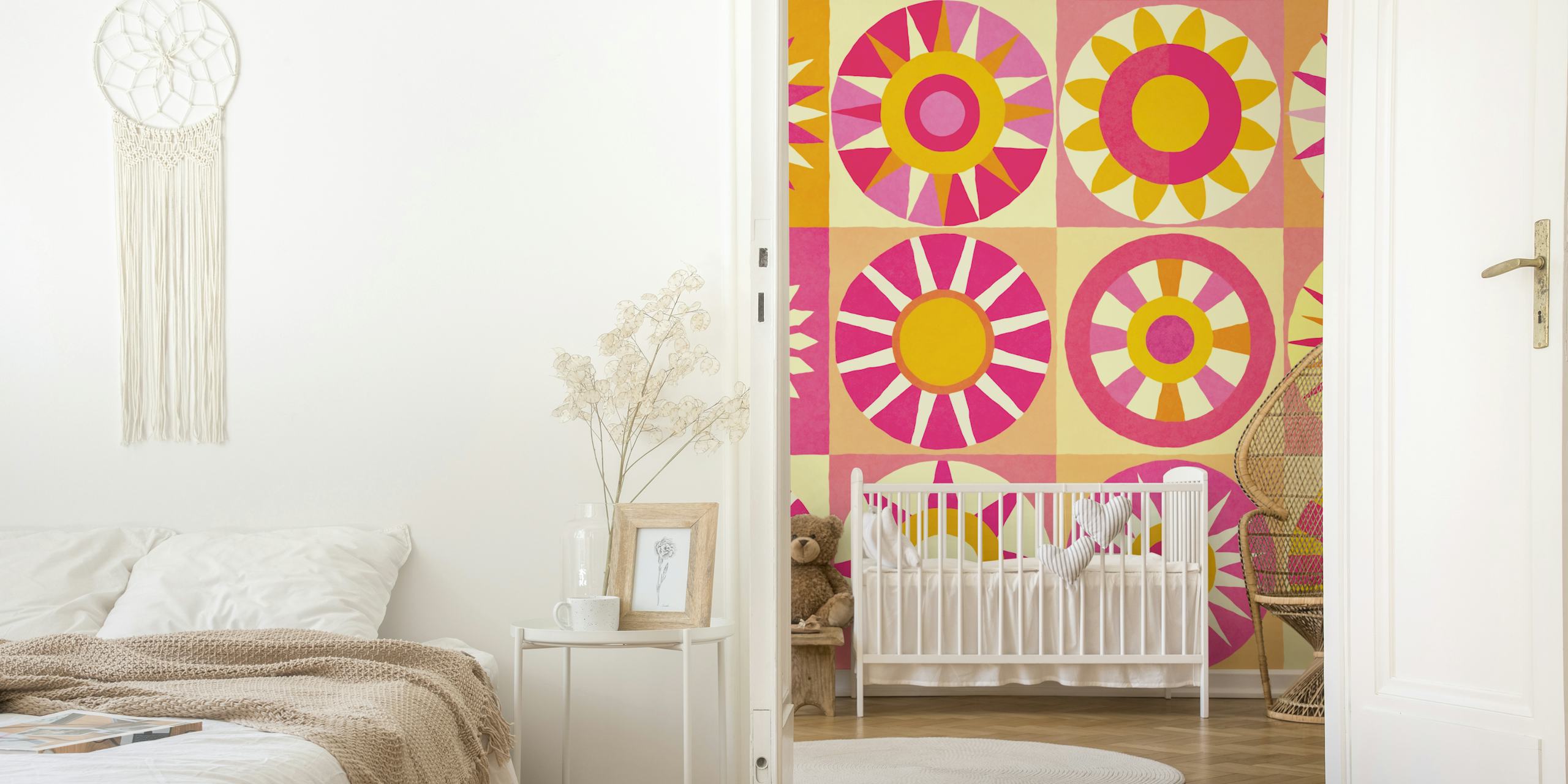 Stylized Sun And Circle Tiles behang in een kamer