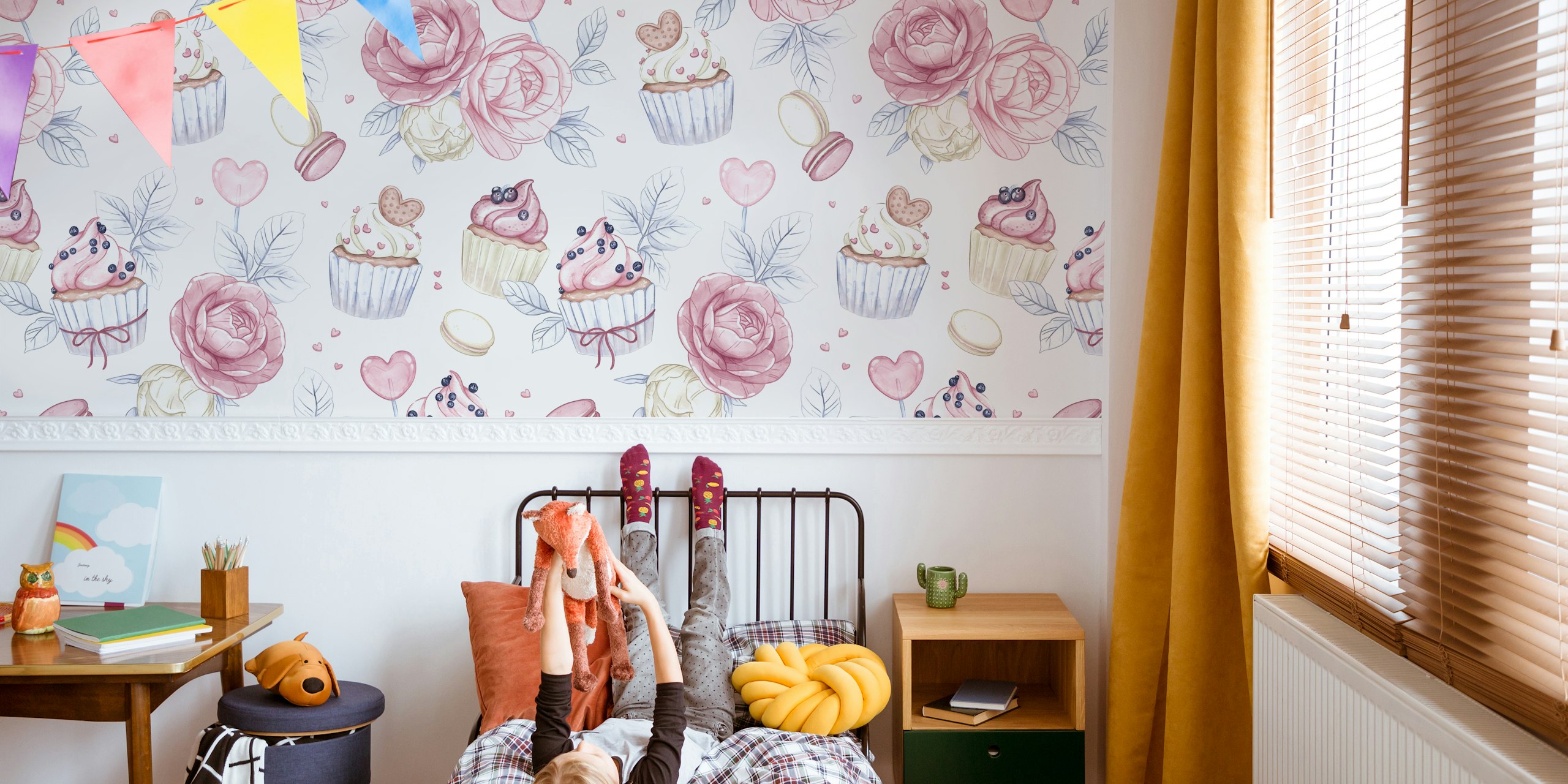 Cupcake and rose pattern in pink and white wallpaper