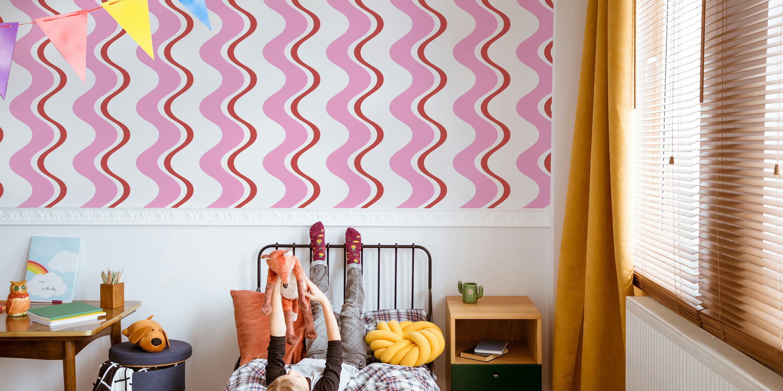 Red and pink wave stripes abstract wallpaper