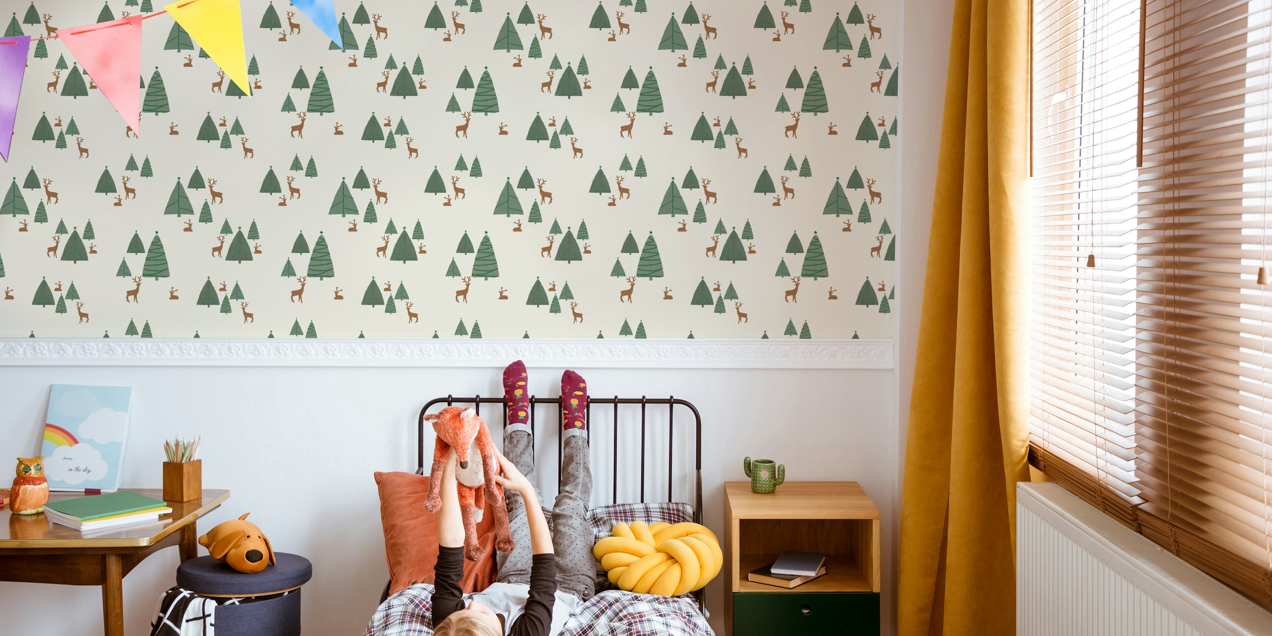 Simple Nordic Christmas Trees & Reindeer tapetti huoneessa