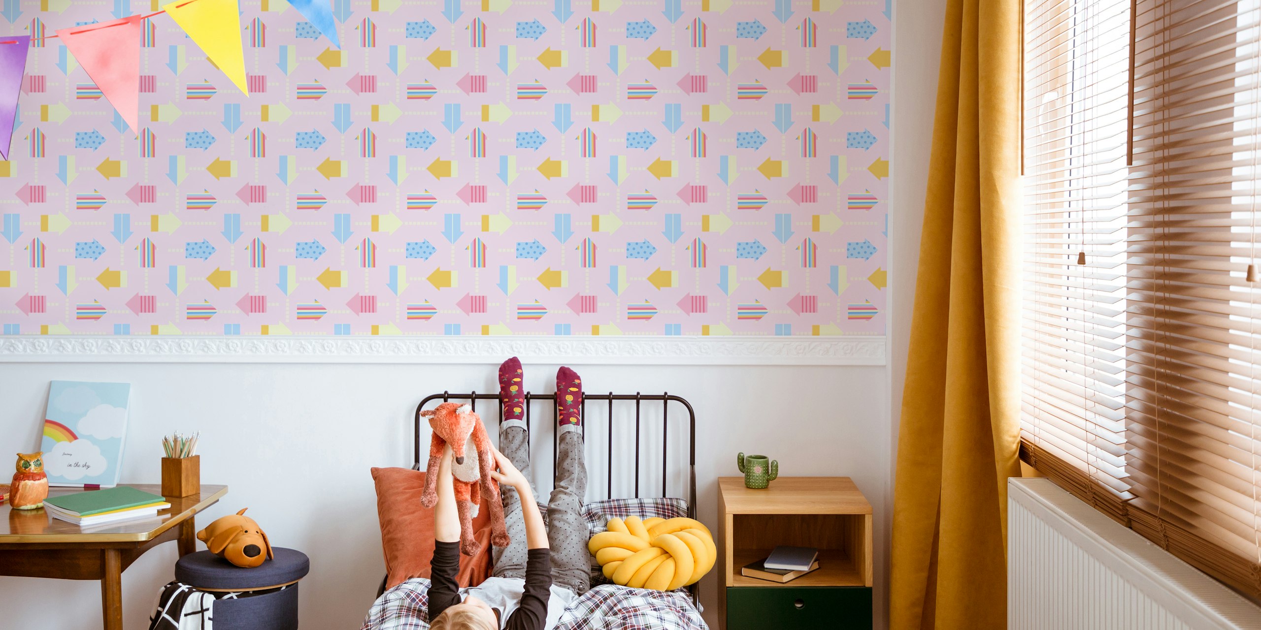 Colorful arrows in pink, blue and yellow wallpaper