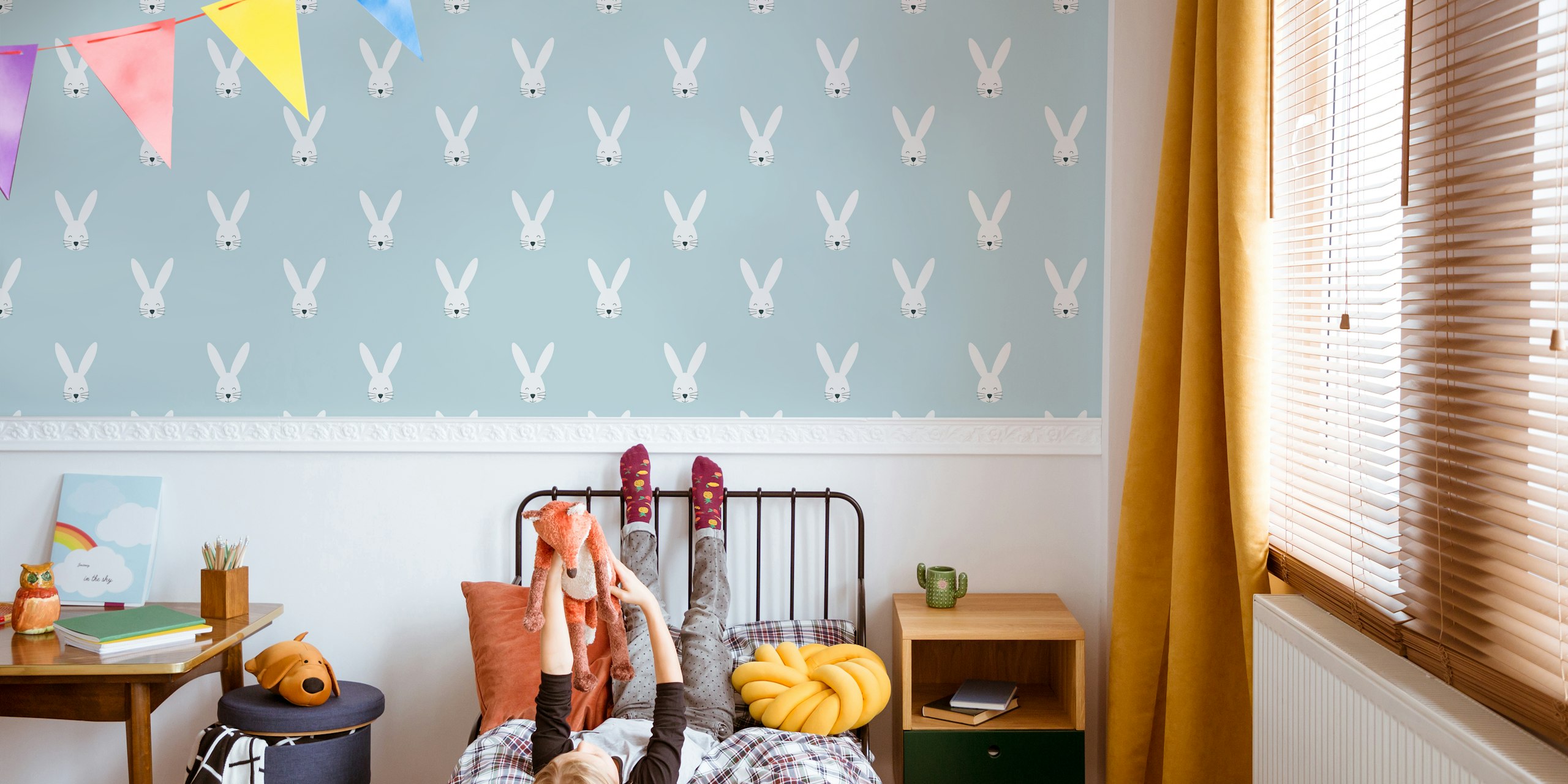 Happy Bunny blue ταπετσαρία σε ένα δωμάτιο