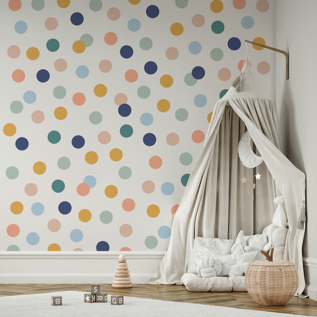 Colorful Polkadots behang in een kamer