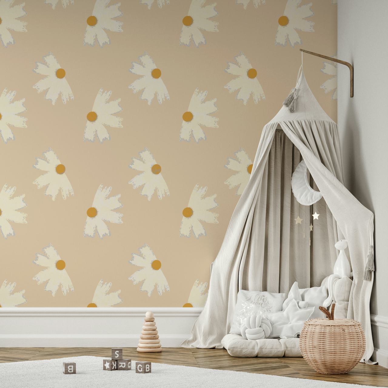 Fototapete mit cremefarbenen und goldenen Ringelblumenblüten auf perlmuttfarbenem Hintergrund