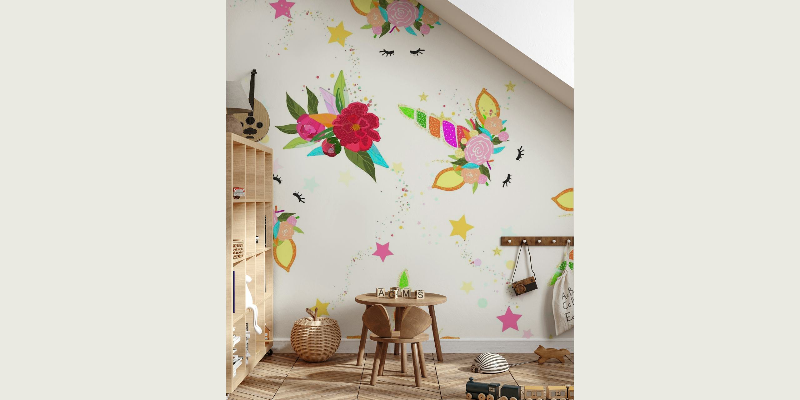 Design murale con unicorno magico e fiori colorati