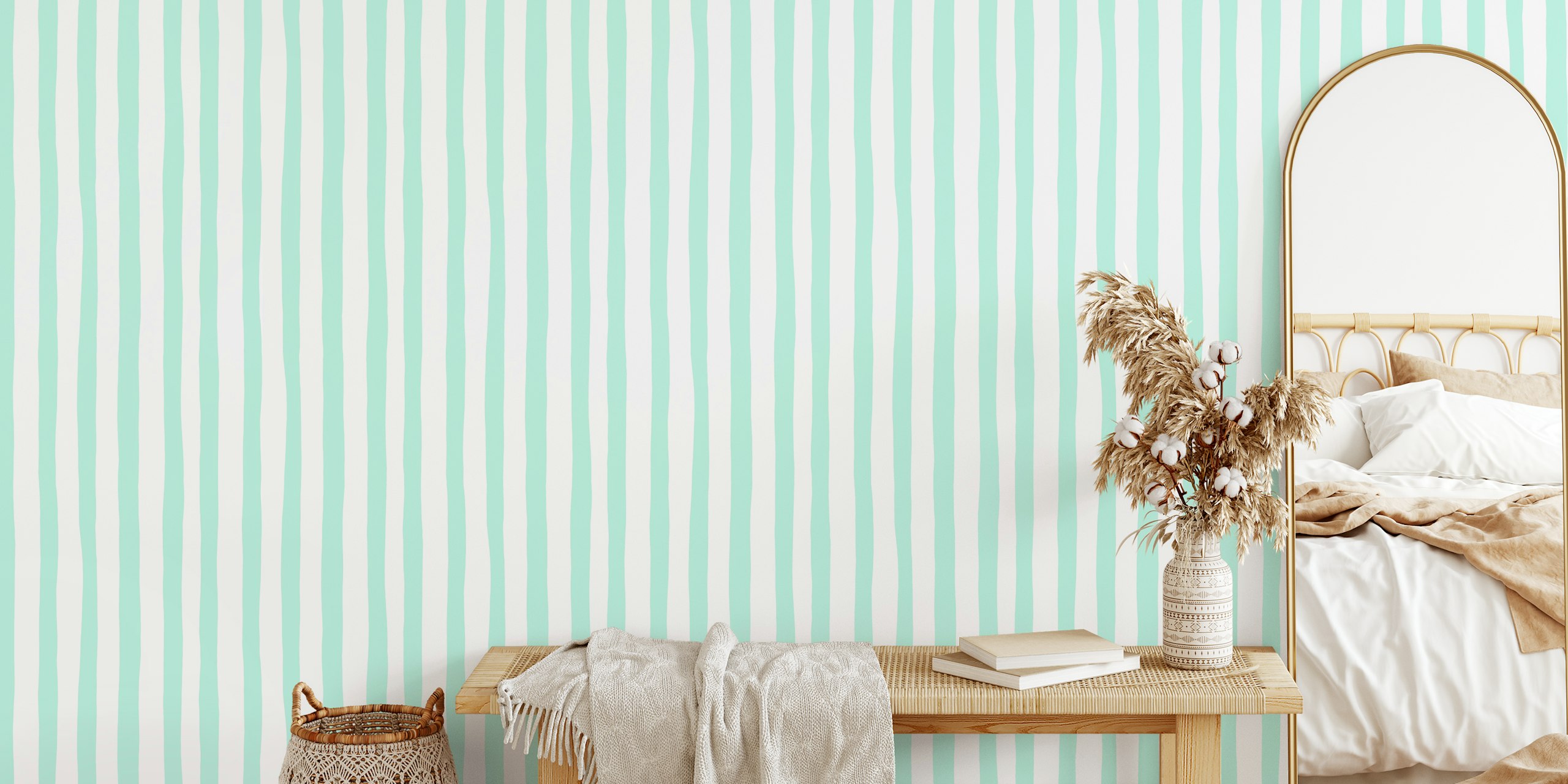 Pastel Mint og Hvide Stripes tapet i et rum