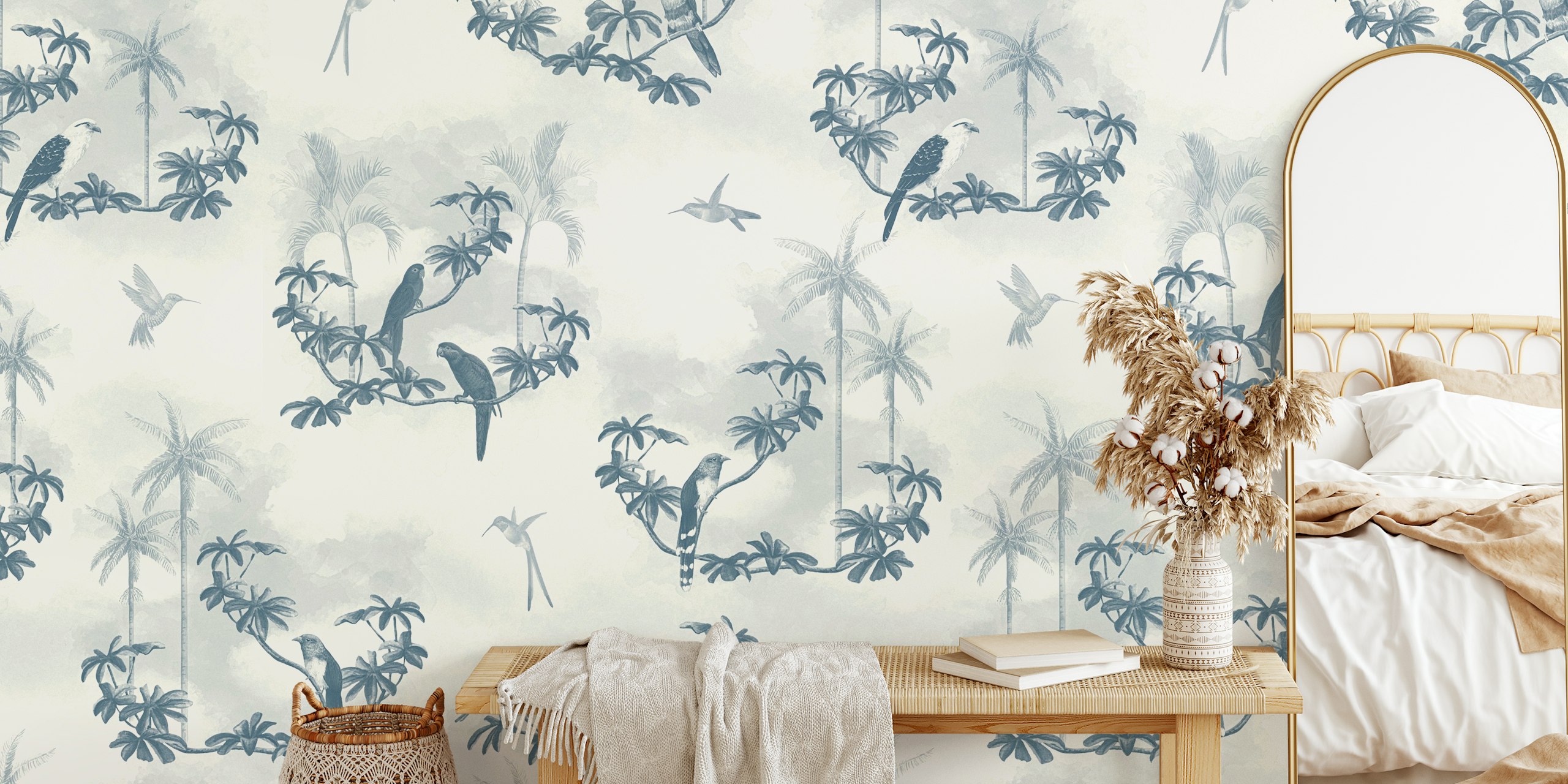 Serene blue Tropical Scenes Tapete in einem Raum