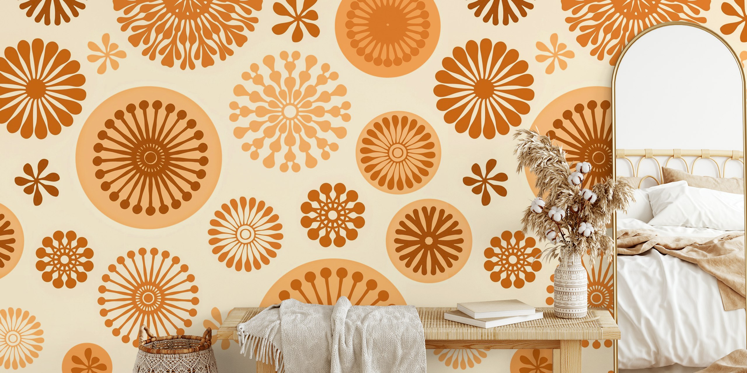 In The Realm Of Plants Orange Brown behang in een kamer