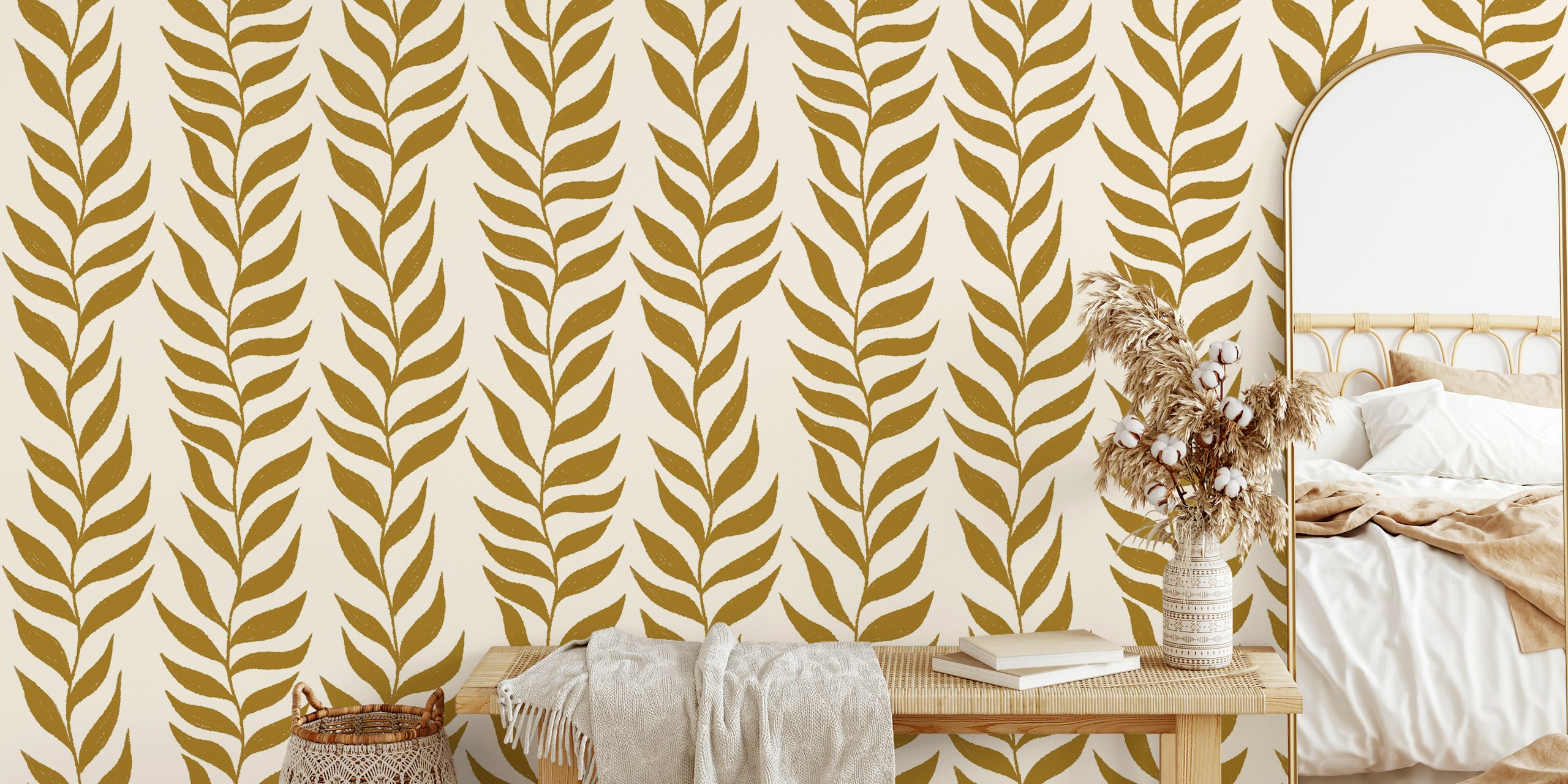 Handgetekend gouden klimopbladeren op een crème achtergrond wallpaper