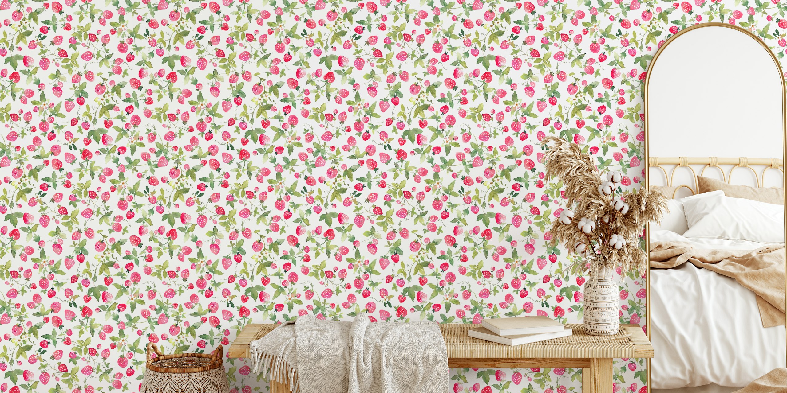 Watercolor strawberries wallpaper i et rum
