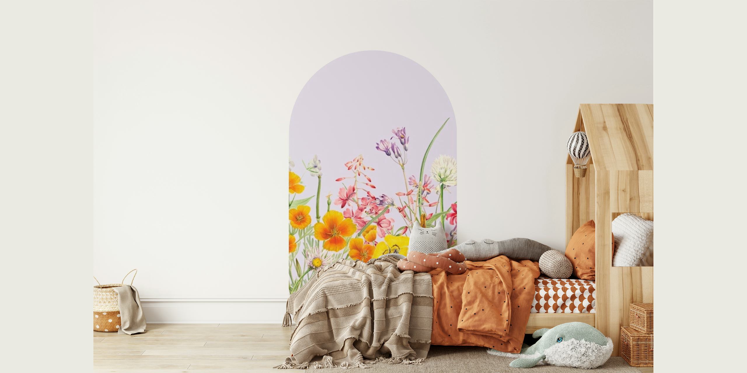 Pastellin kukkakaaren seinämaalaus, jossa luonnonkukkia pehmeissä sävyissä