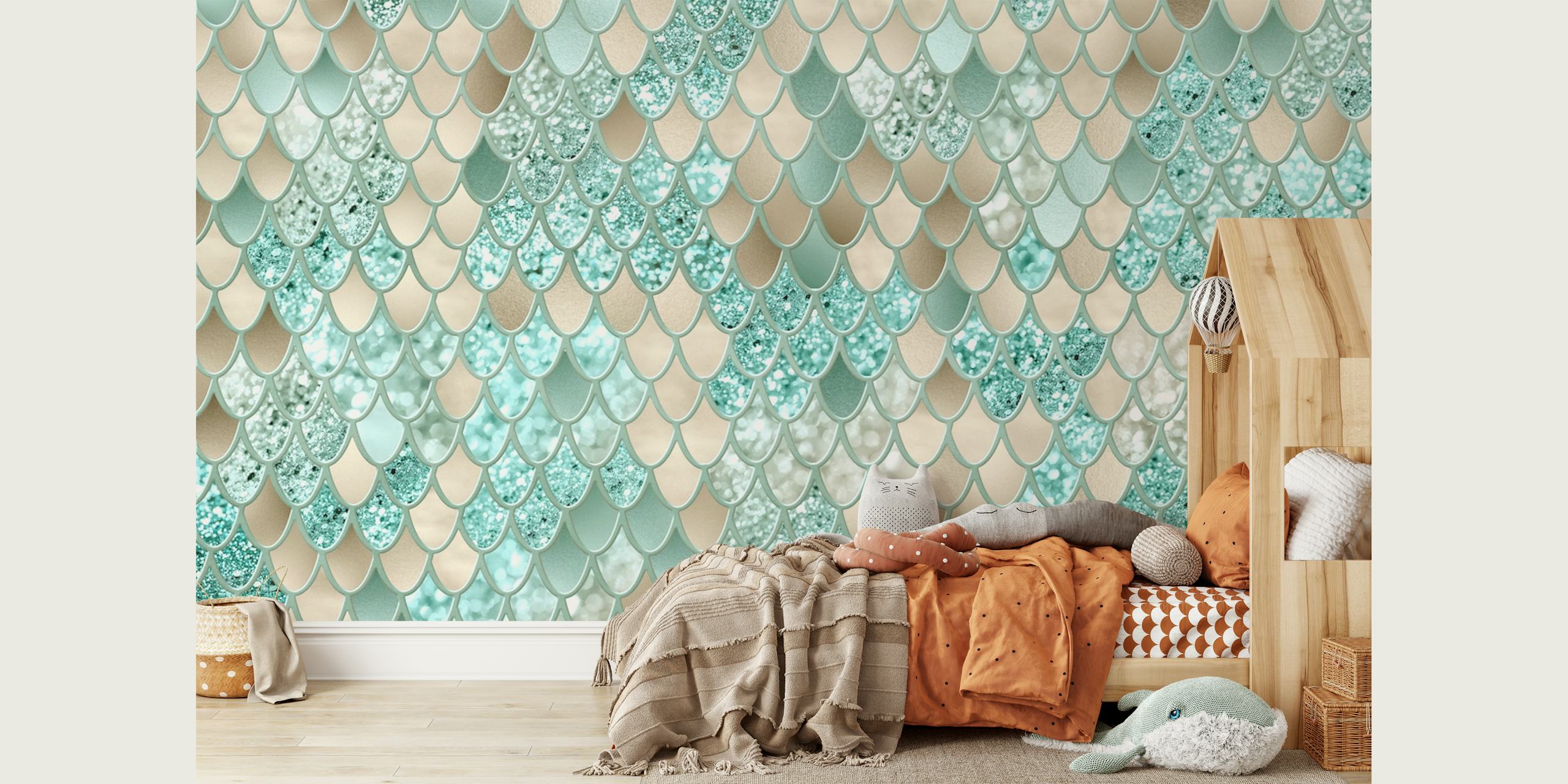 Gold Mint Mermaid Scales carta da parati in una stanza