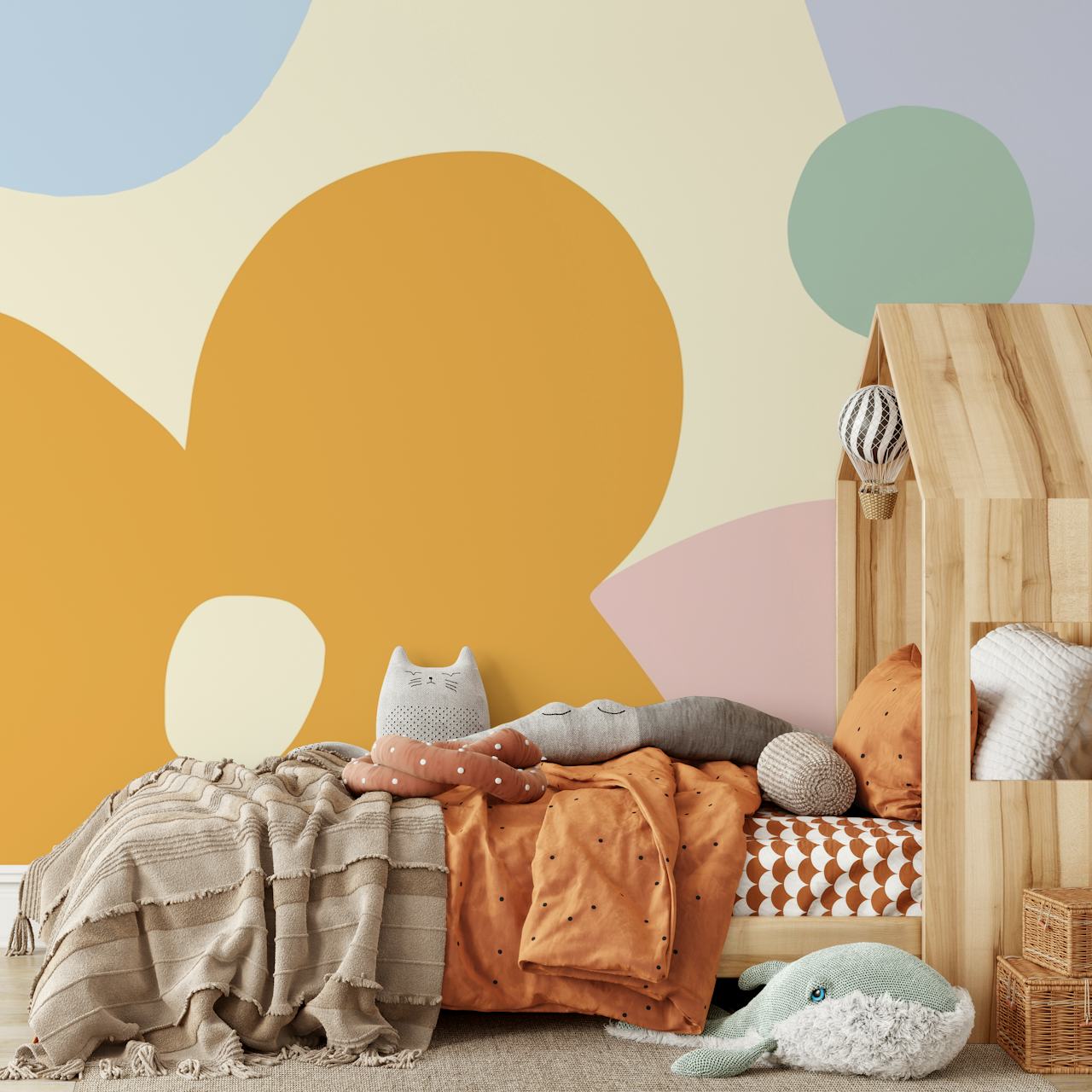 Carta da parati Playful Pastel Shapes in una stanza