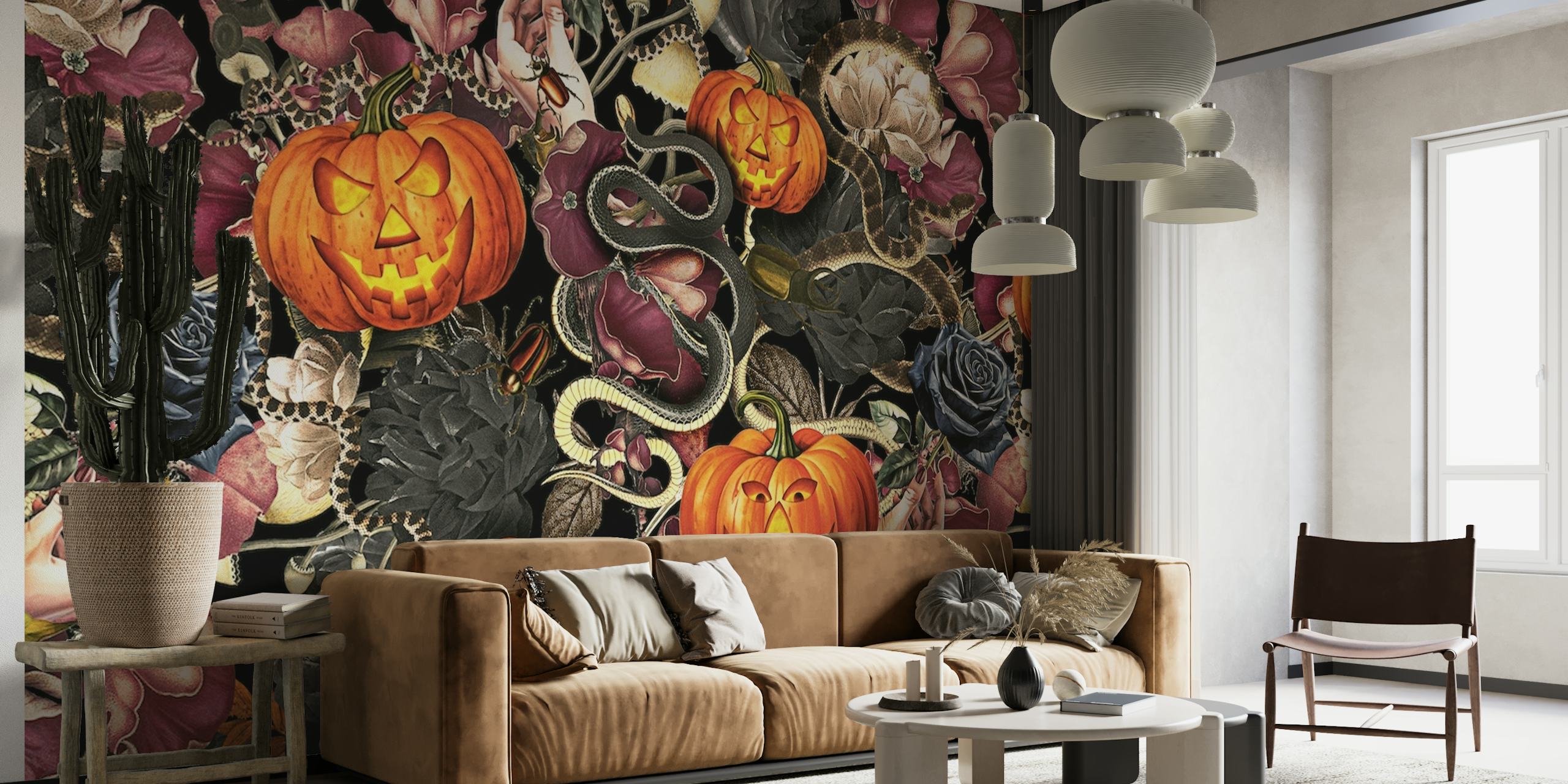 Mural de parede com tema de Halloween com abóboras e cobras esculpidas em um fundo floral escuro