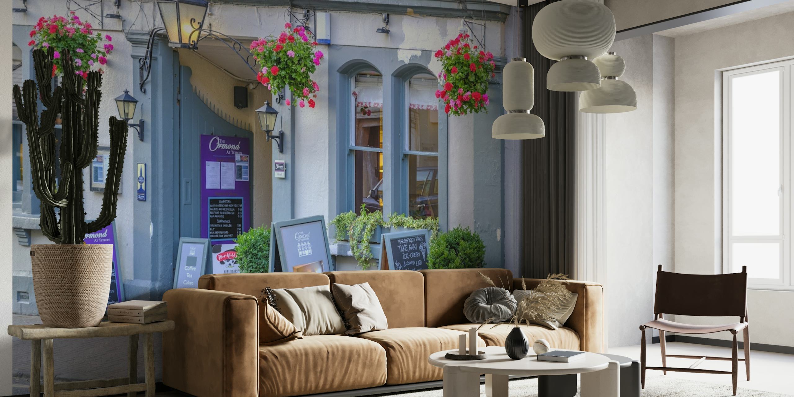 Charmante scène de rue des Cotswolds avec des paniers de fleurs et des boutiques pittoresques