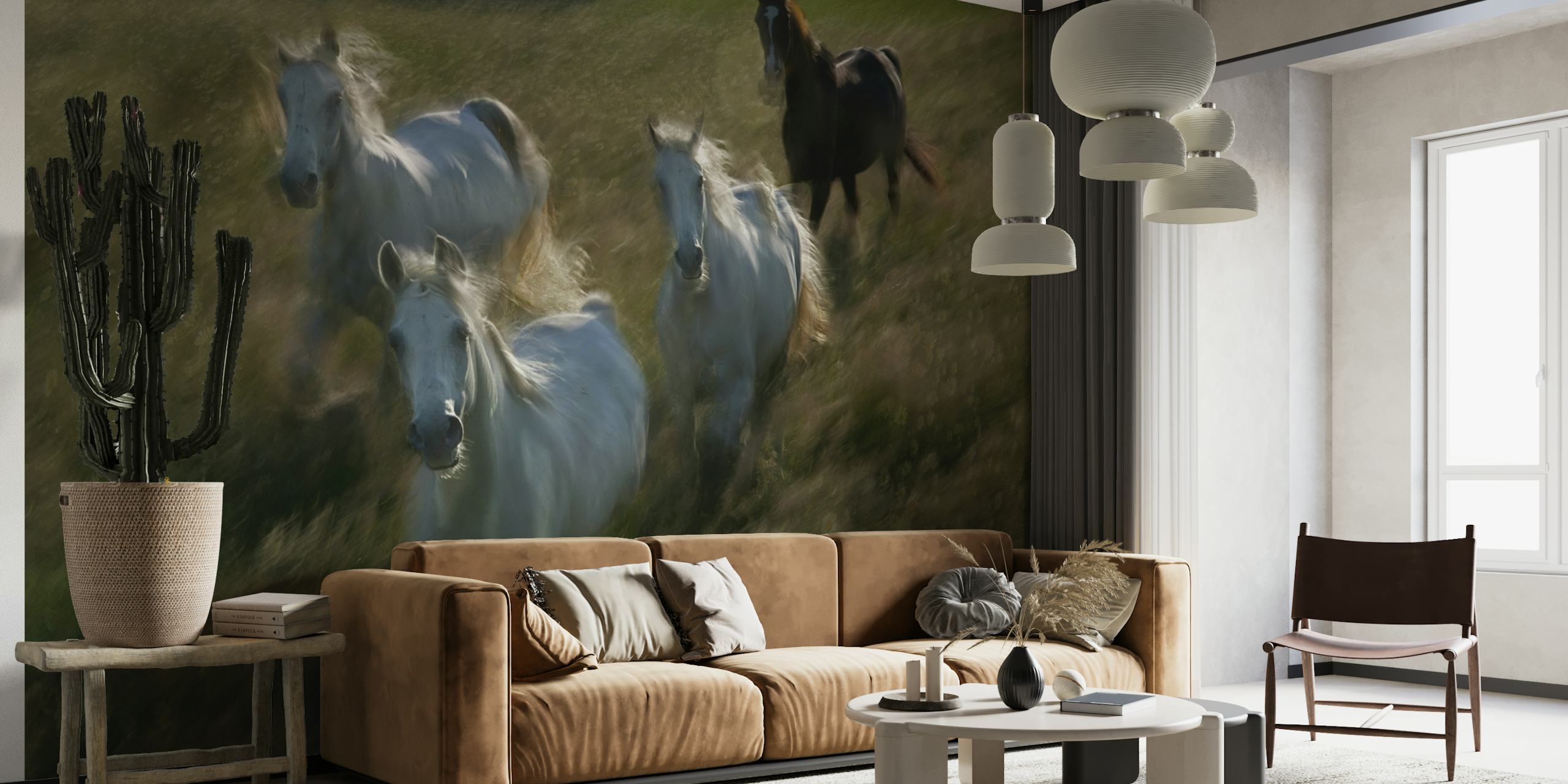 Paardenrennen fotobehang met een kudde witte paarden met een donker paard op de achtergrond dat over een veld galoppeert.