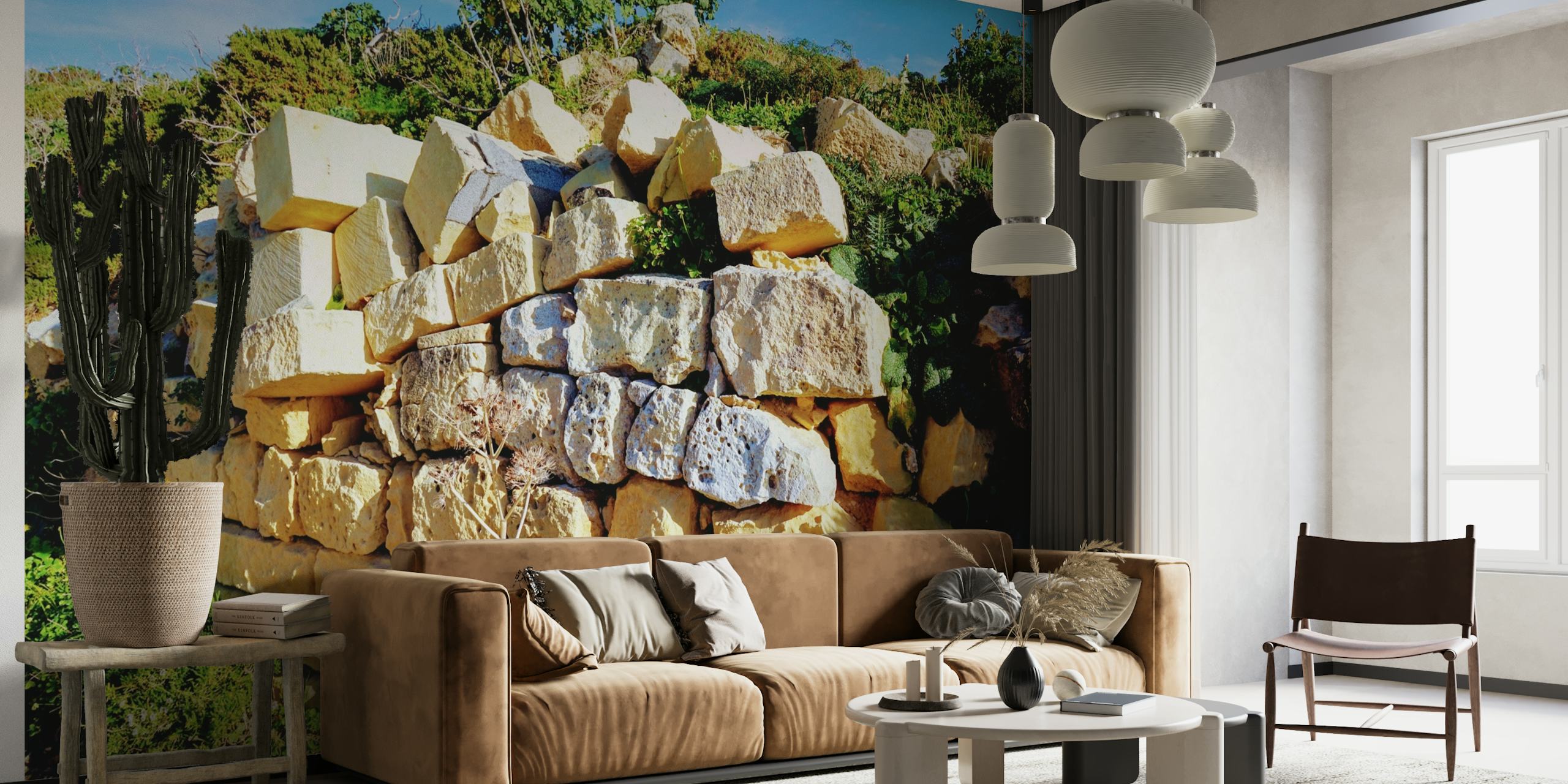 Sunlit Stones muurschildering met een warme, goudkleurige stenen muur badend in zonlicht