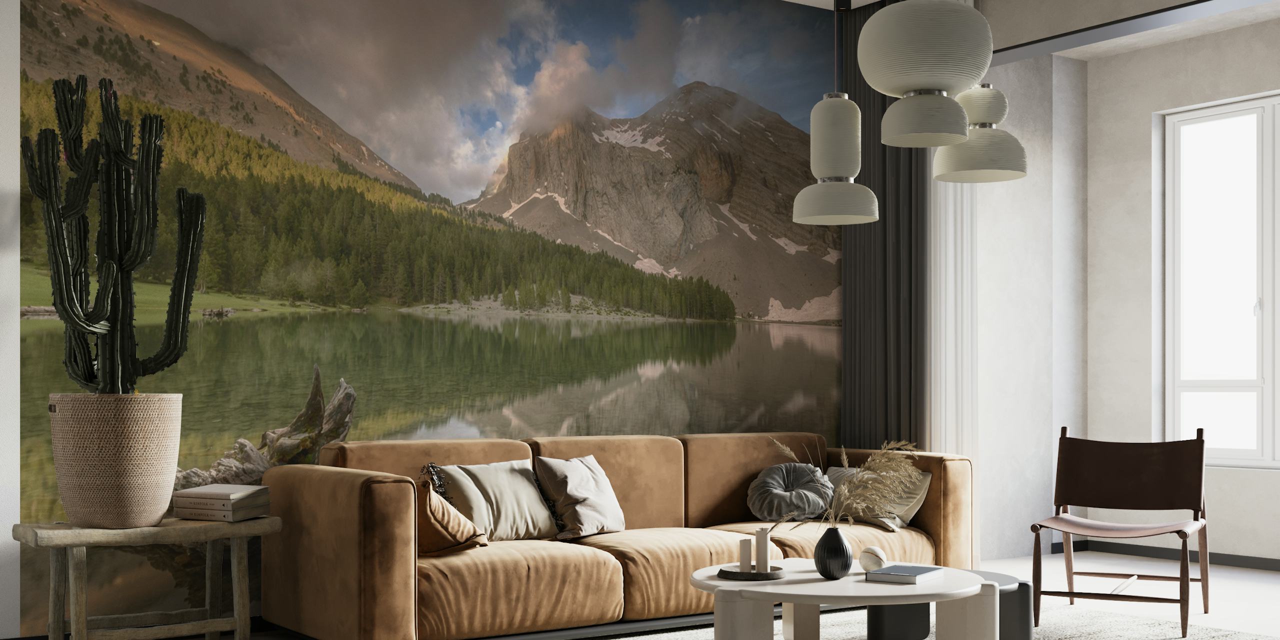 Ibon de Plan bjergsø vægmaleri med reflekterende vand og skovklædt landskab