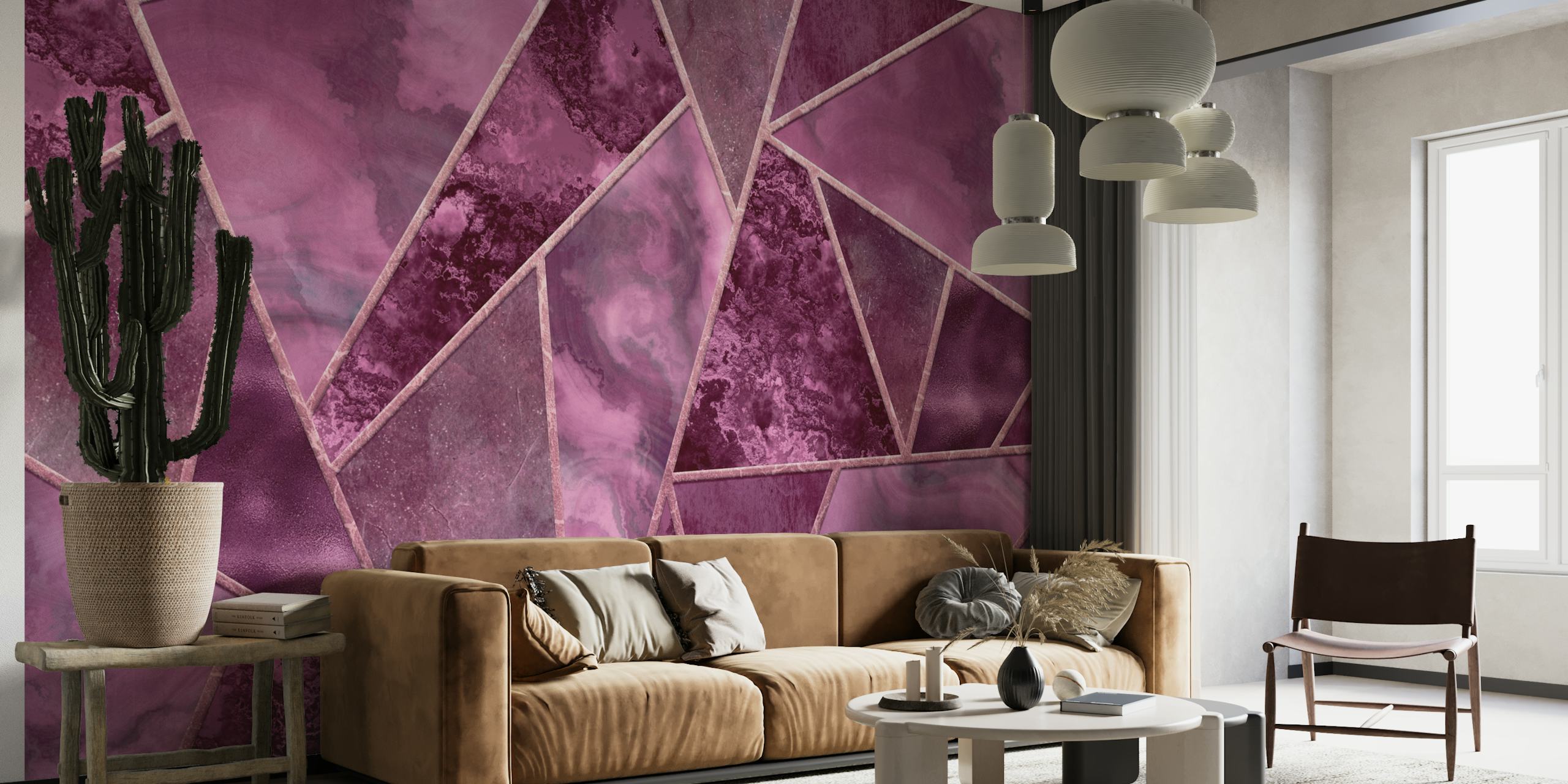 Roze marmeren muurschildering met geometrisch driehoekspatroon