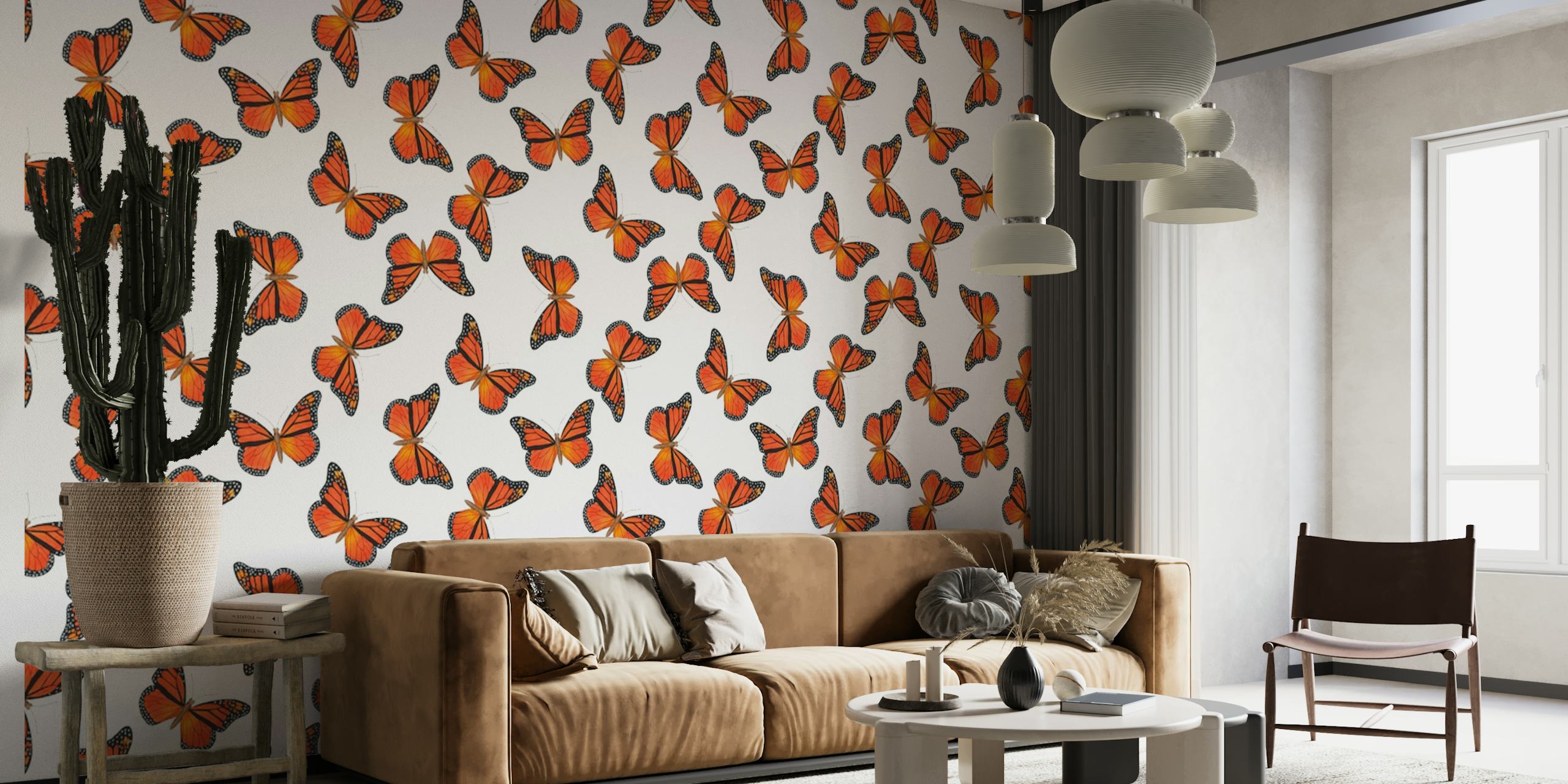Oranje monarchvlinders verspreid over een witte muurschildering als achtergrond