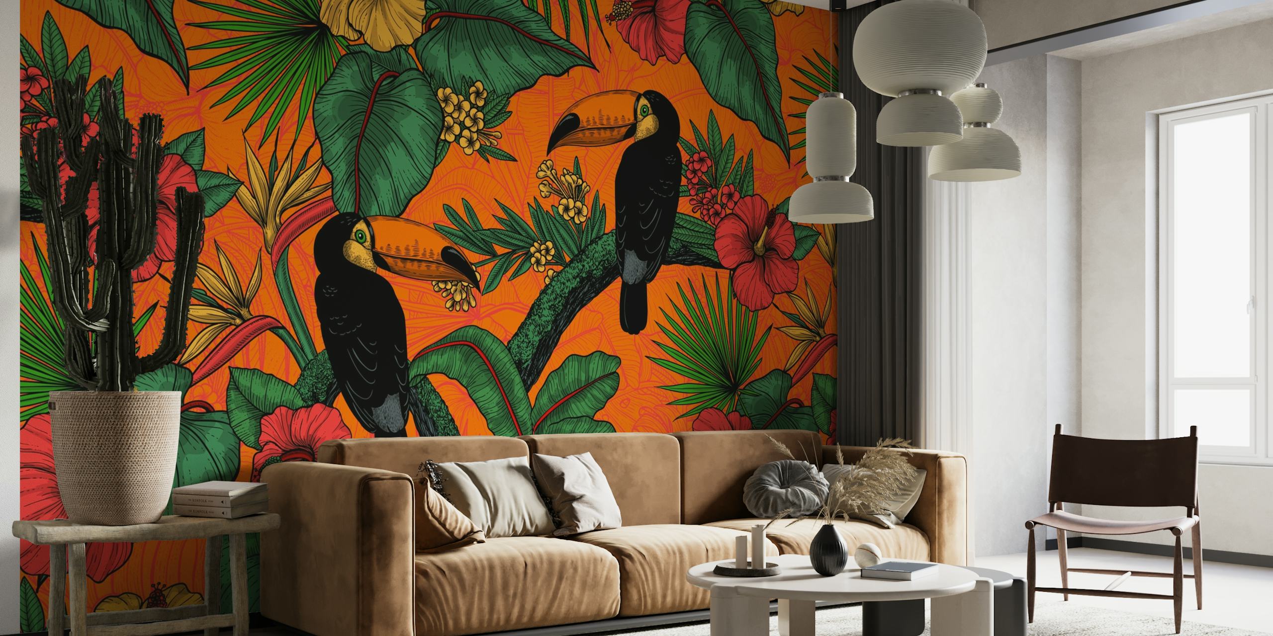 Tropische toekan muurschildering met kleurrijke bloemen en weelderige groene bladeren op een oranje achtergrond