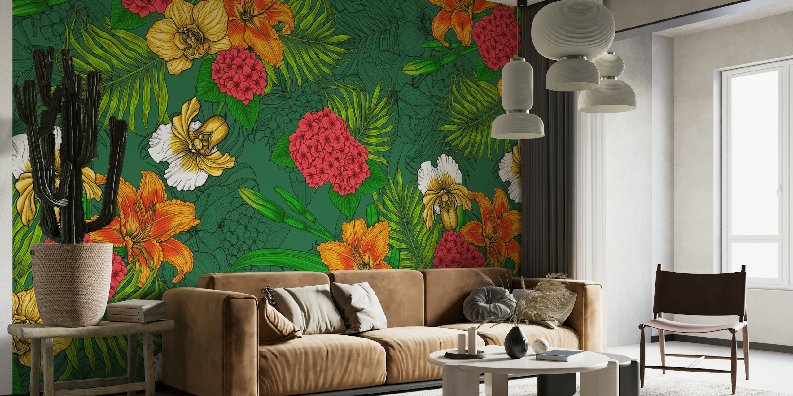 Lebendiges Wandbild mit tropischem Blumenmuster, orangefarbenen und gelben Blüten und grünem Laub.