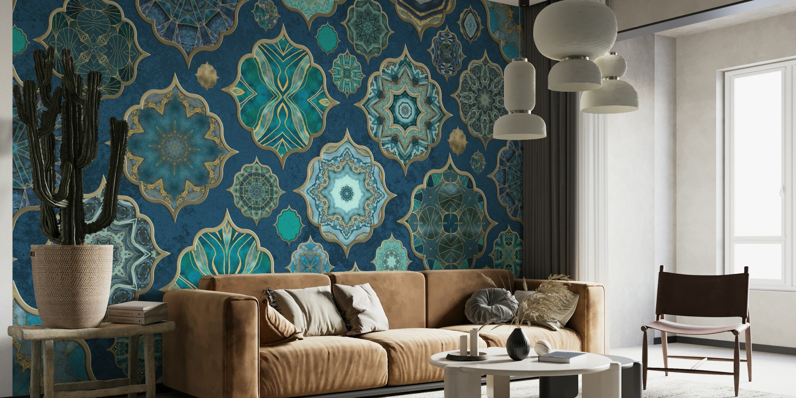 Mural de parede com padrão de azulejos em estilo marroquino em tons de verde-azulado e marinho com detalhes dourados