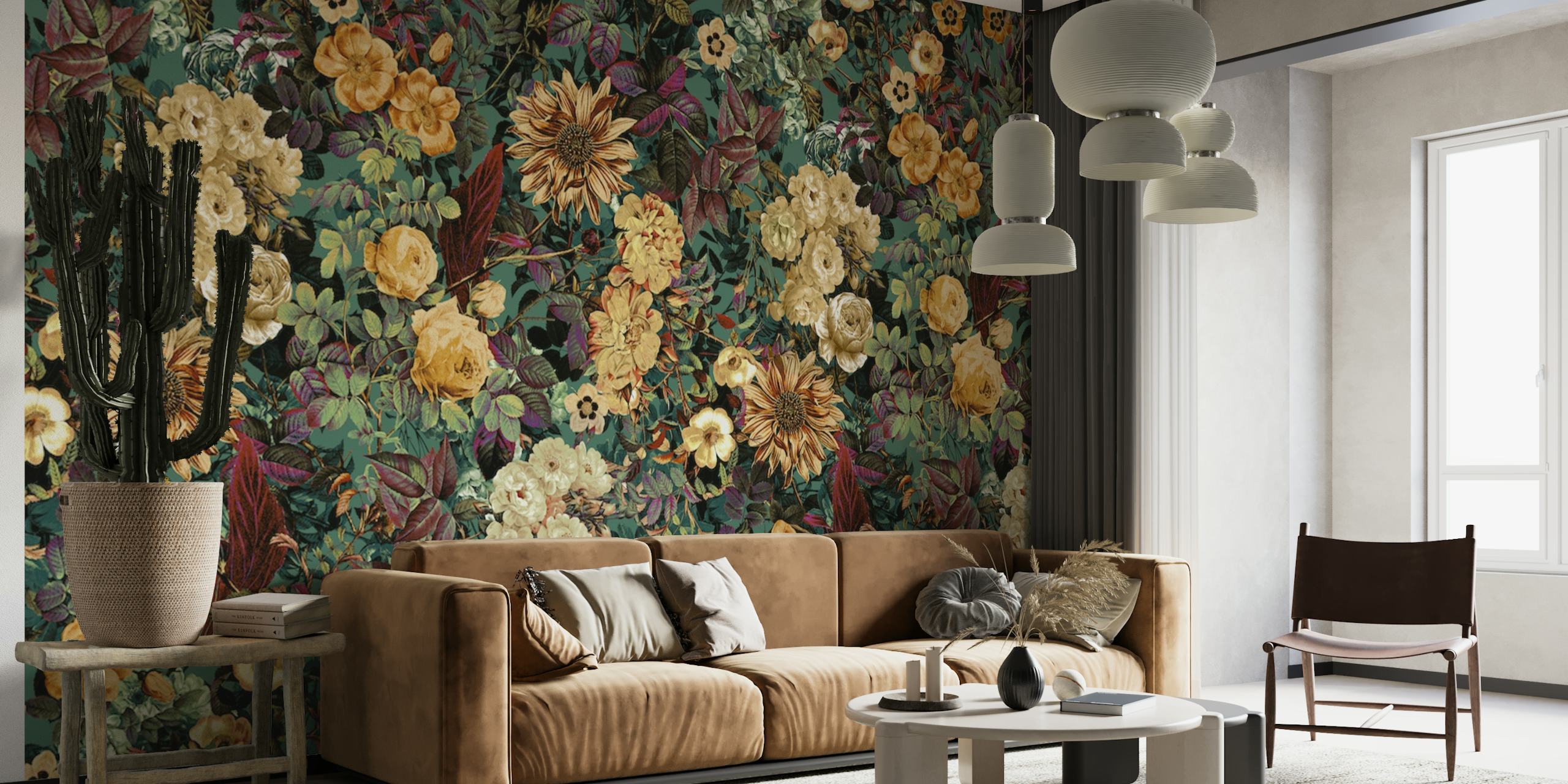 Mural de parede floral 'Isolated Blooms' com fundo escuro e uma mistura de flores creme e douradas.