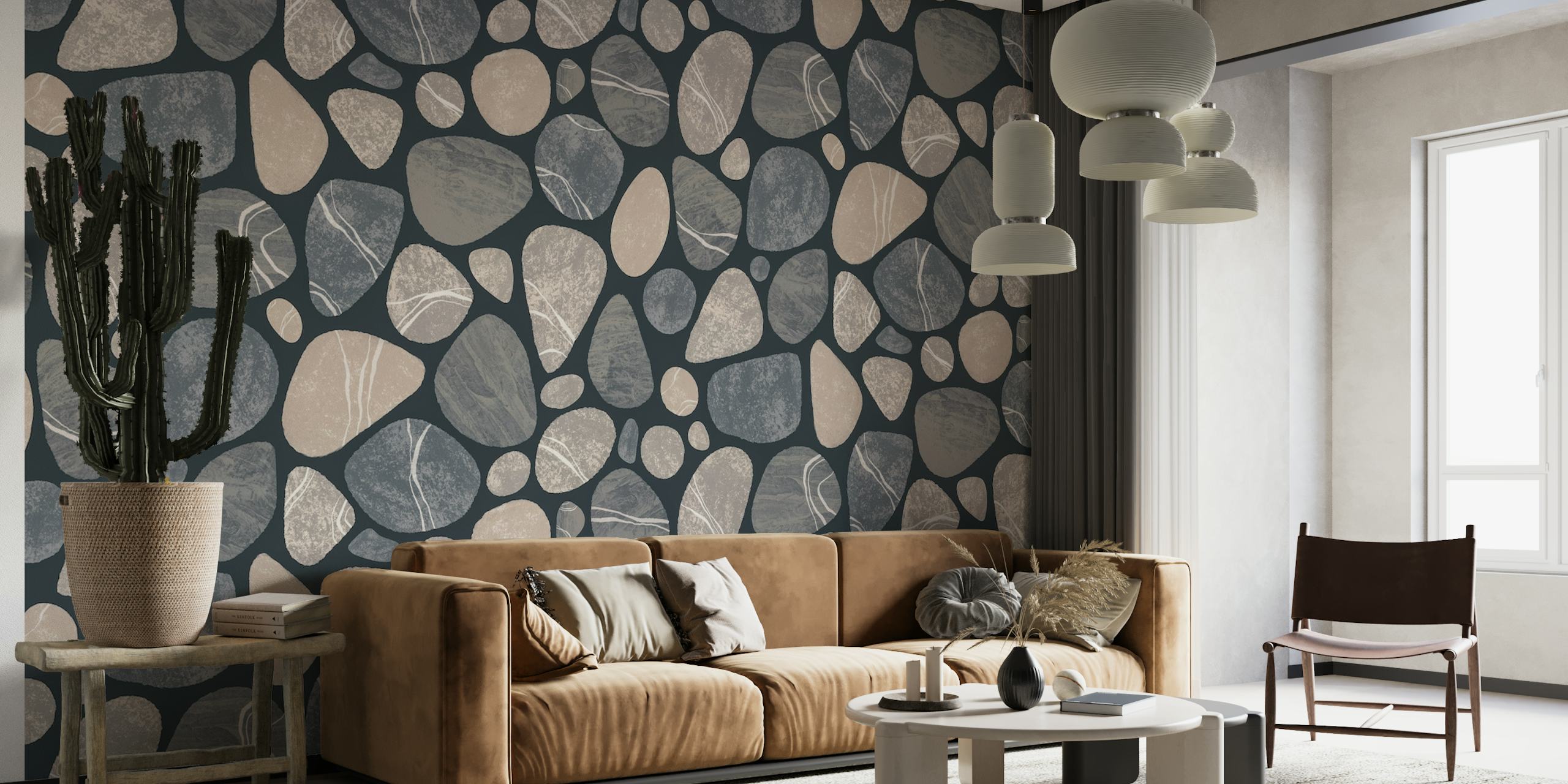 Beige en grijze muurschildering met kiezelstenenpatroon voor een op de natuur geïnspireerd interieur.