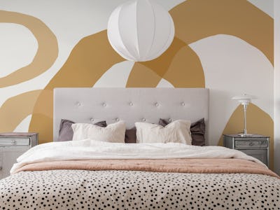 Abstract Beige Curves