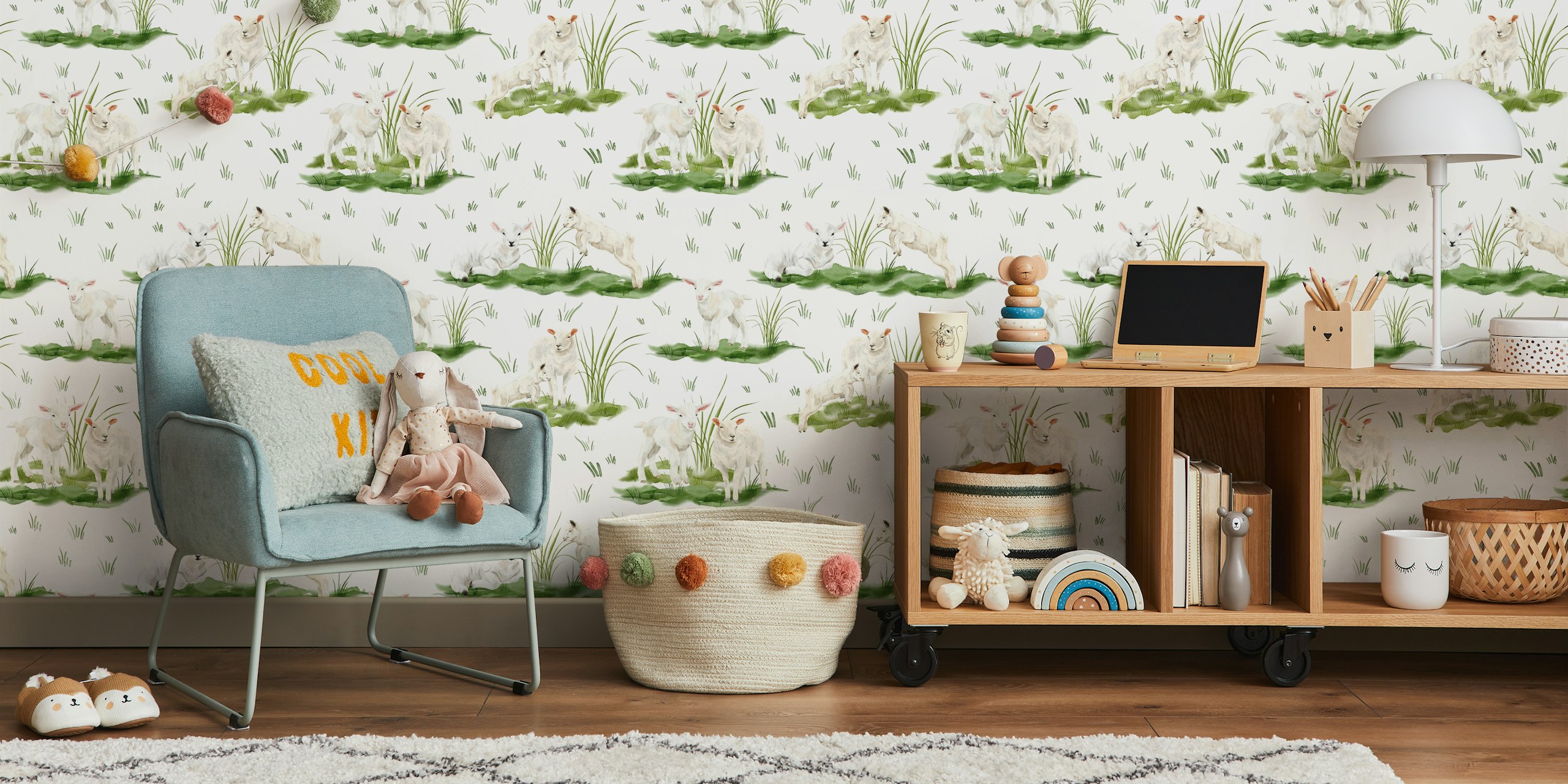 Peaceful Lamb Pasture-behang in een kamer