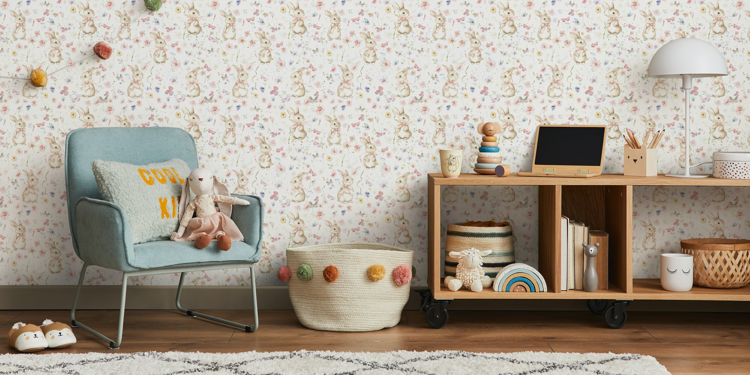 Whimsical Bunny Meadow tapet i et rom