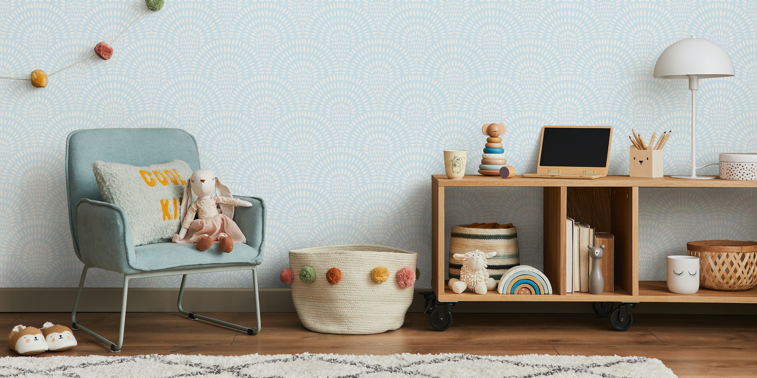 Scallops pattern wallpaper in a room